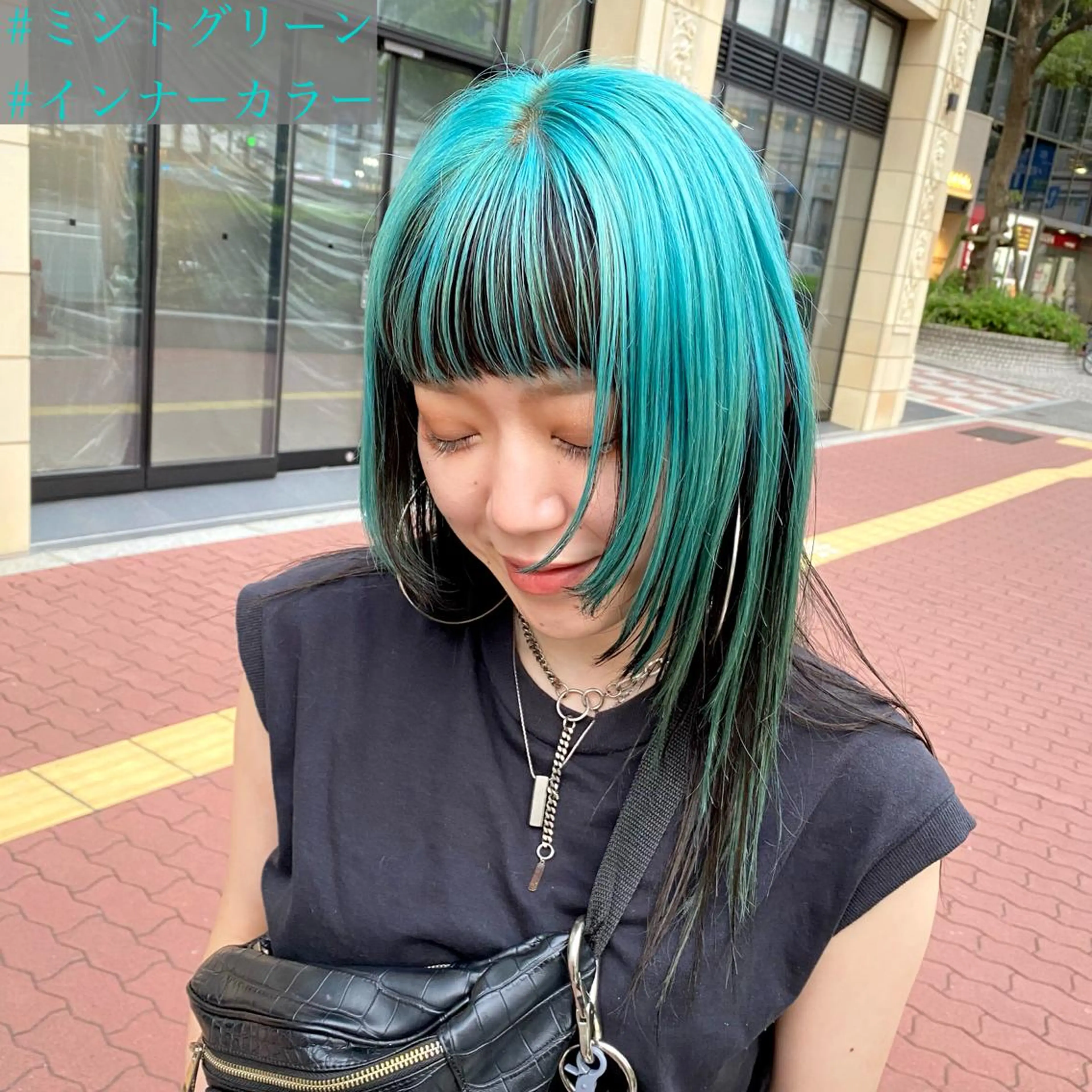 セミロング カラー ブリーチ インナーカラー ミント ヘアカラー 中田 敏明のヘアスタイル