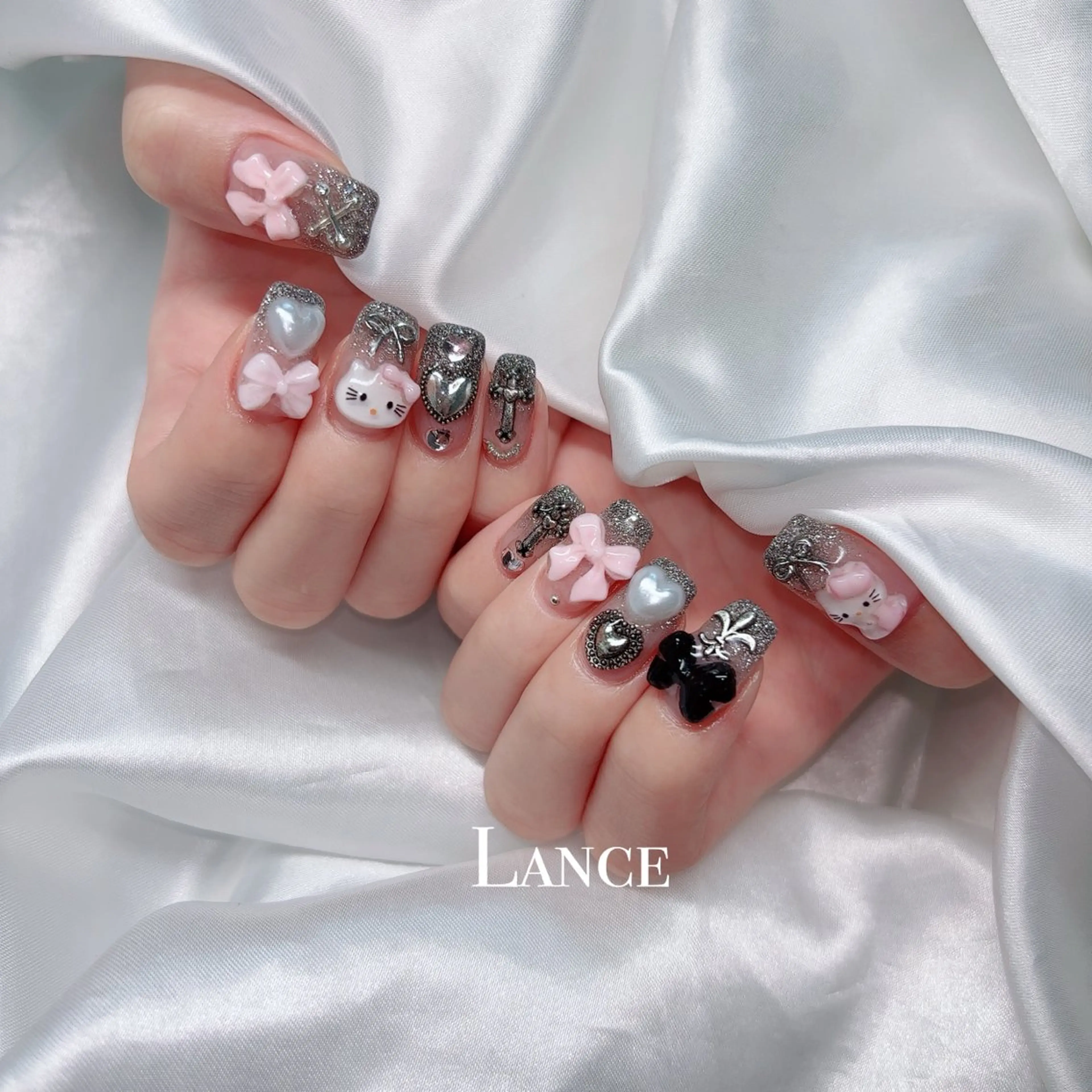 ネイル オーロラネイル キラキラネイル 韓国ネイル 春ネイル ワンホンネイル ハンドネイル Lance nailのネイルデザイン