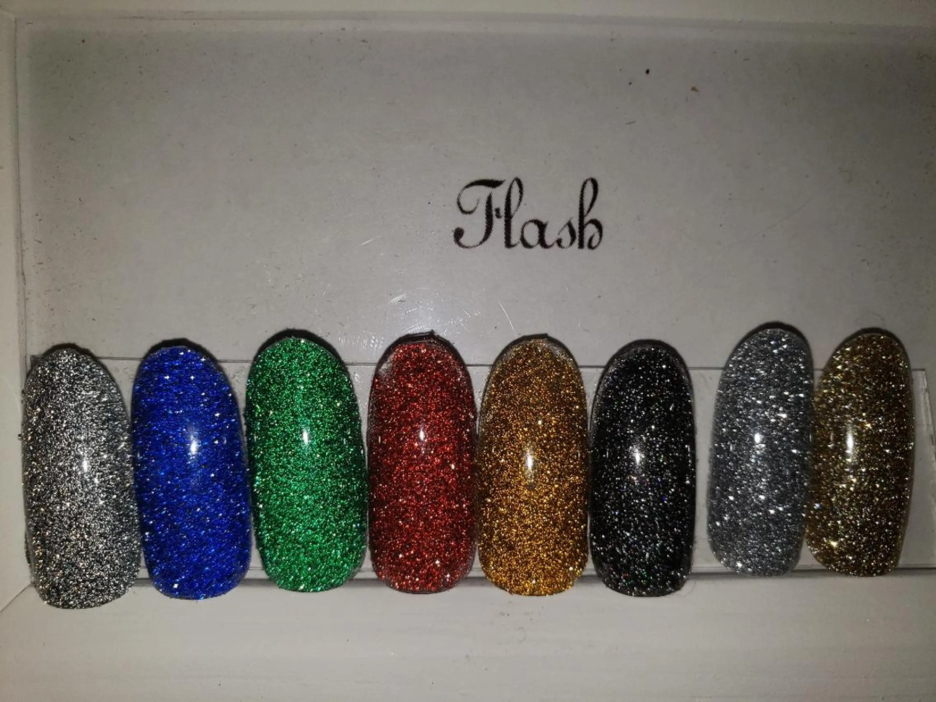 ネイル フラッシュネイル クロキ 。のネイルデザイン