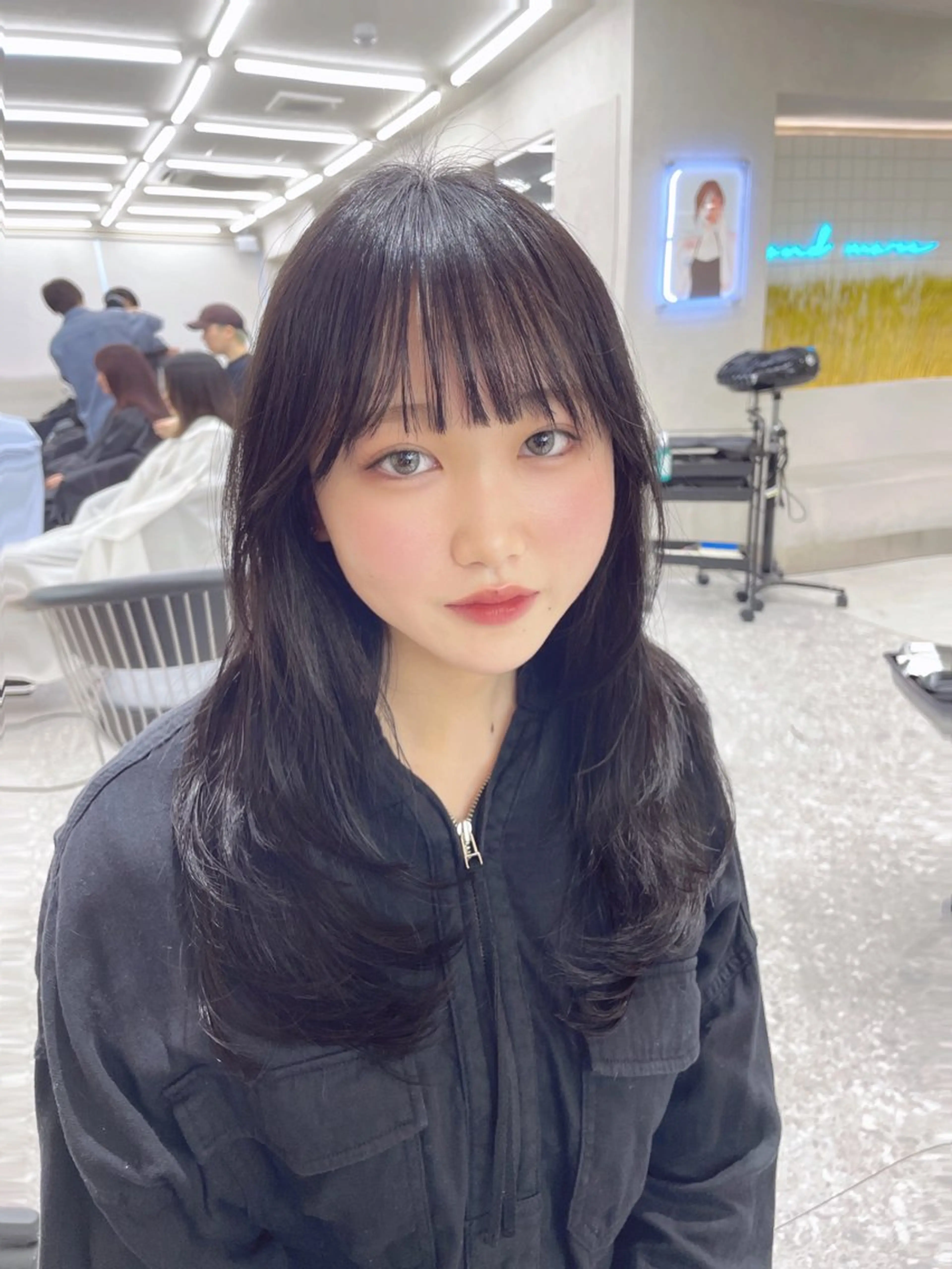 セミロング カラー 韓国ヘア/レイヤー Londエレンのヘアスタイル