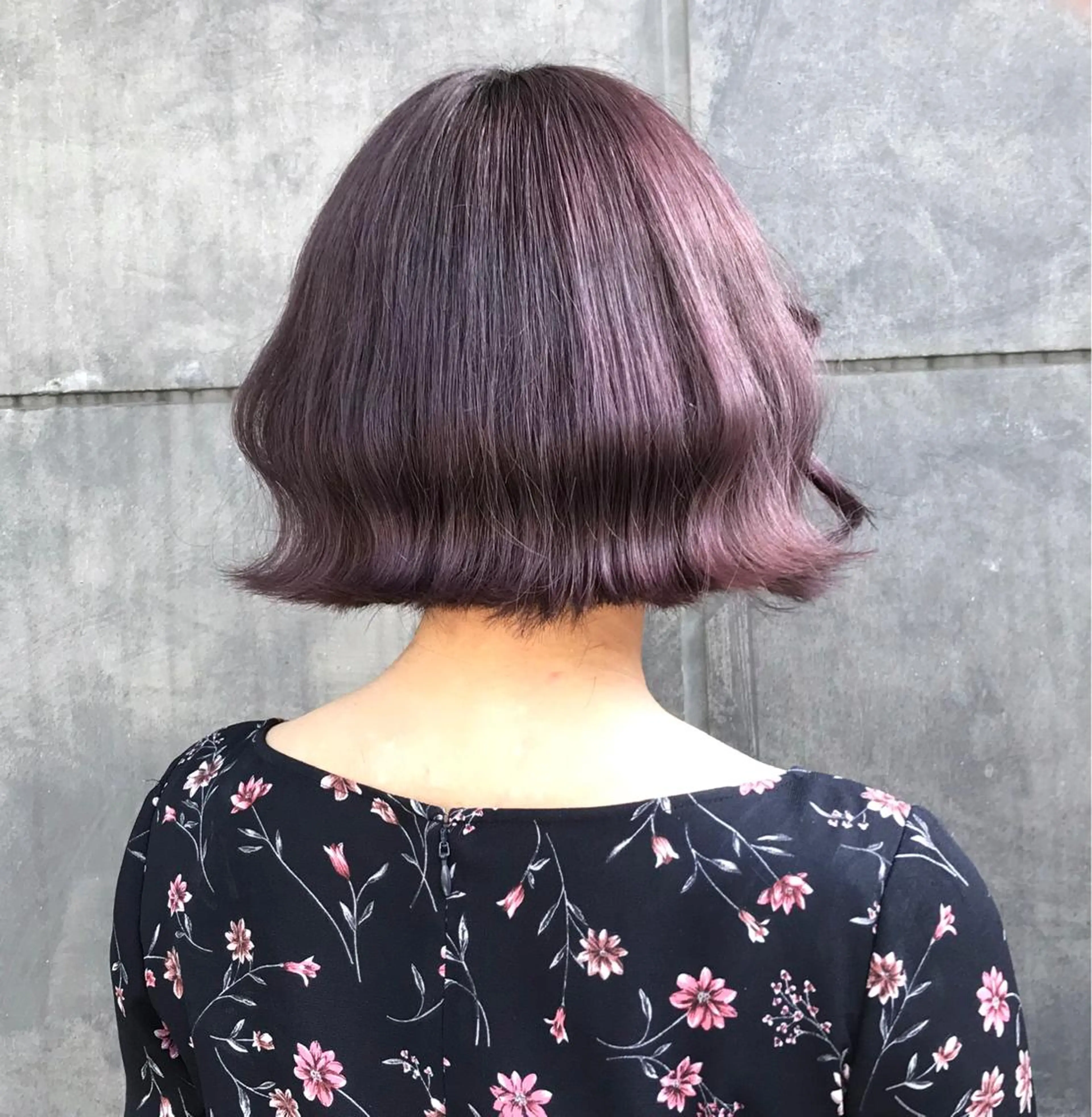 ショート カラー ブリーチ グレージュ ラベンダーカラー ラベンダーグレージュ ラベンダーグレー K-POP好き美容師 🇰🇷Kai.Yのヘアスタイル