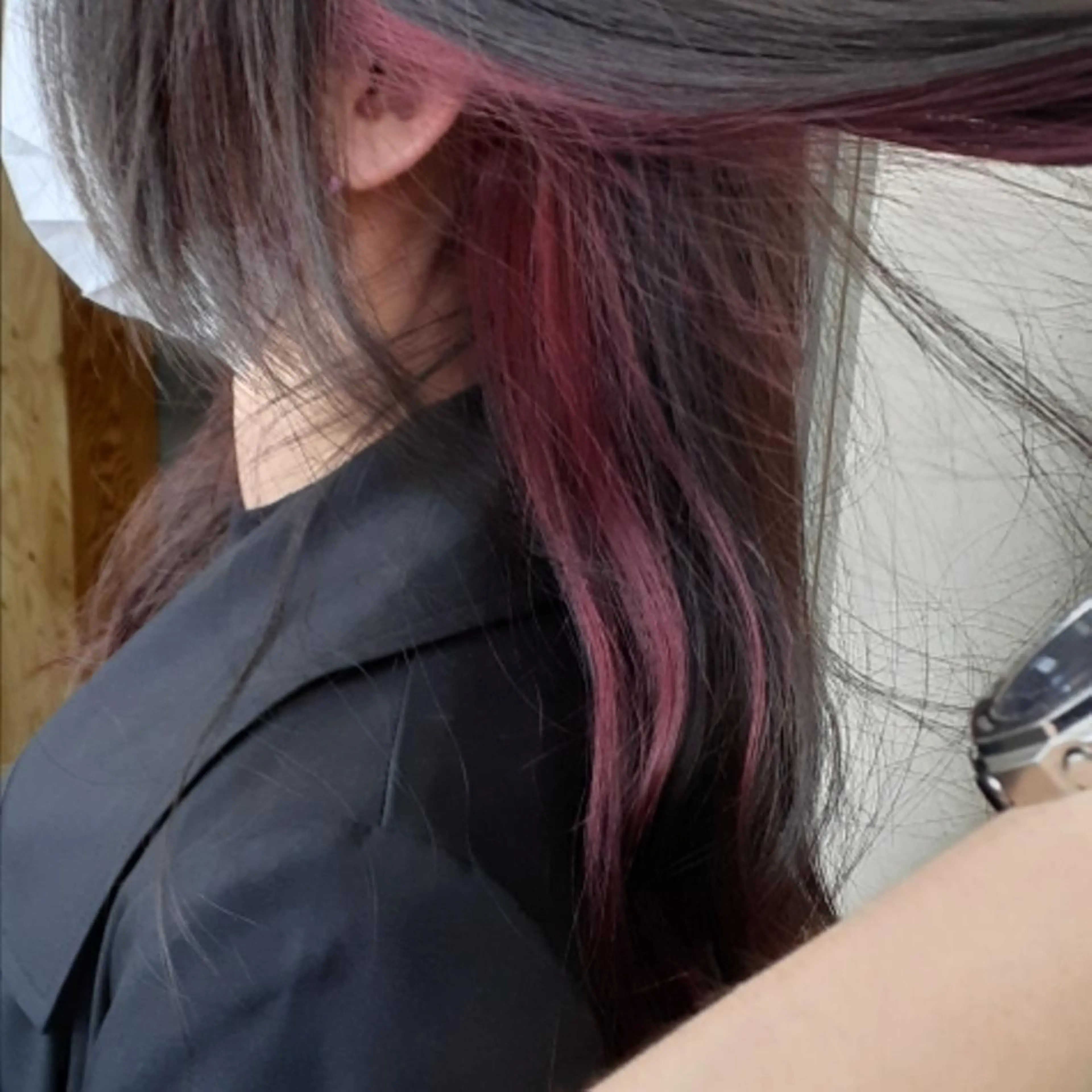 セミロング カラー イヤリングカラー インナーカラー ピンクカラー ウルフカット カット ヘアカラー トリートメント 🔳髪質改善🔳 岡本陽のヘアスタイル