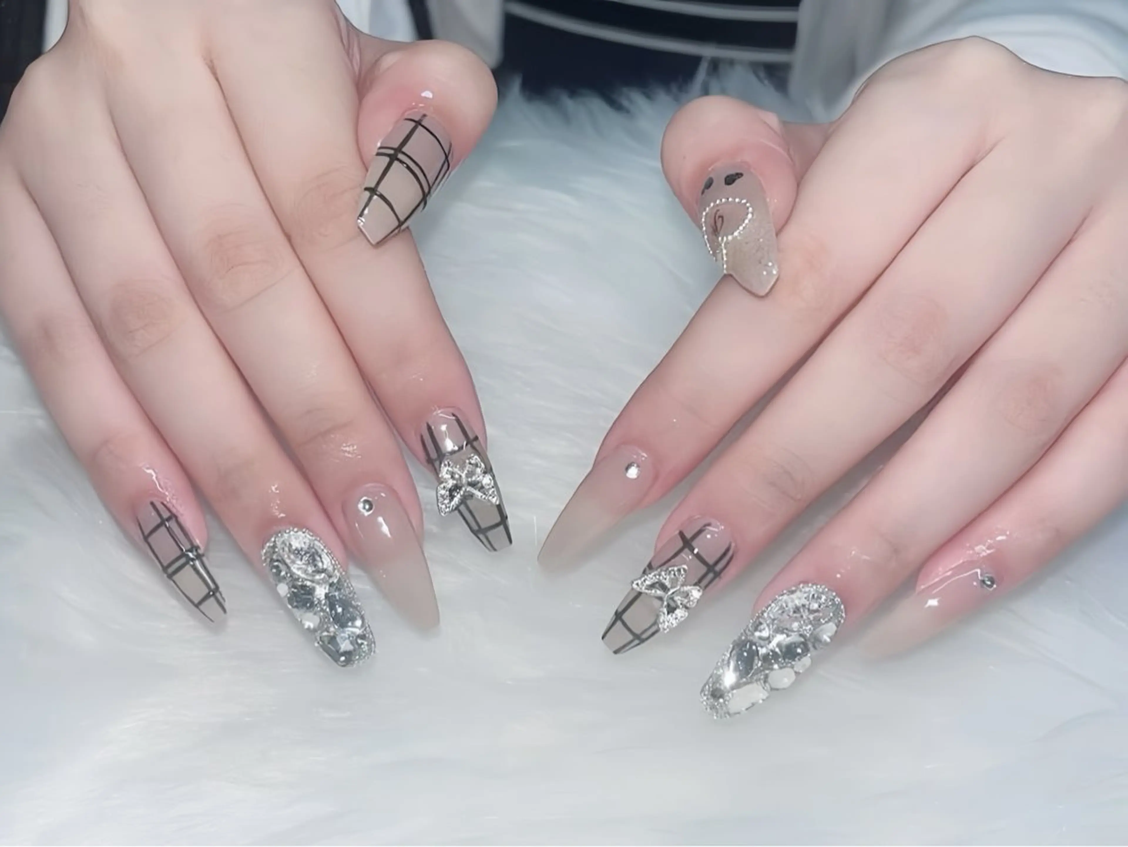 ネイル アートネイル フレンチネイル ジェルネイル 韓国ネイル ミラーネイル Rin Nail 新大久保店のネイルデザイン