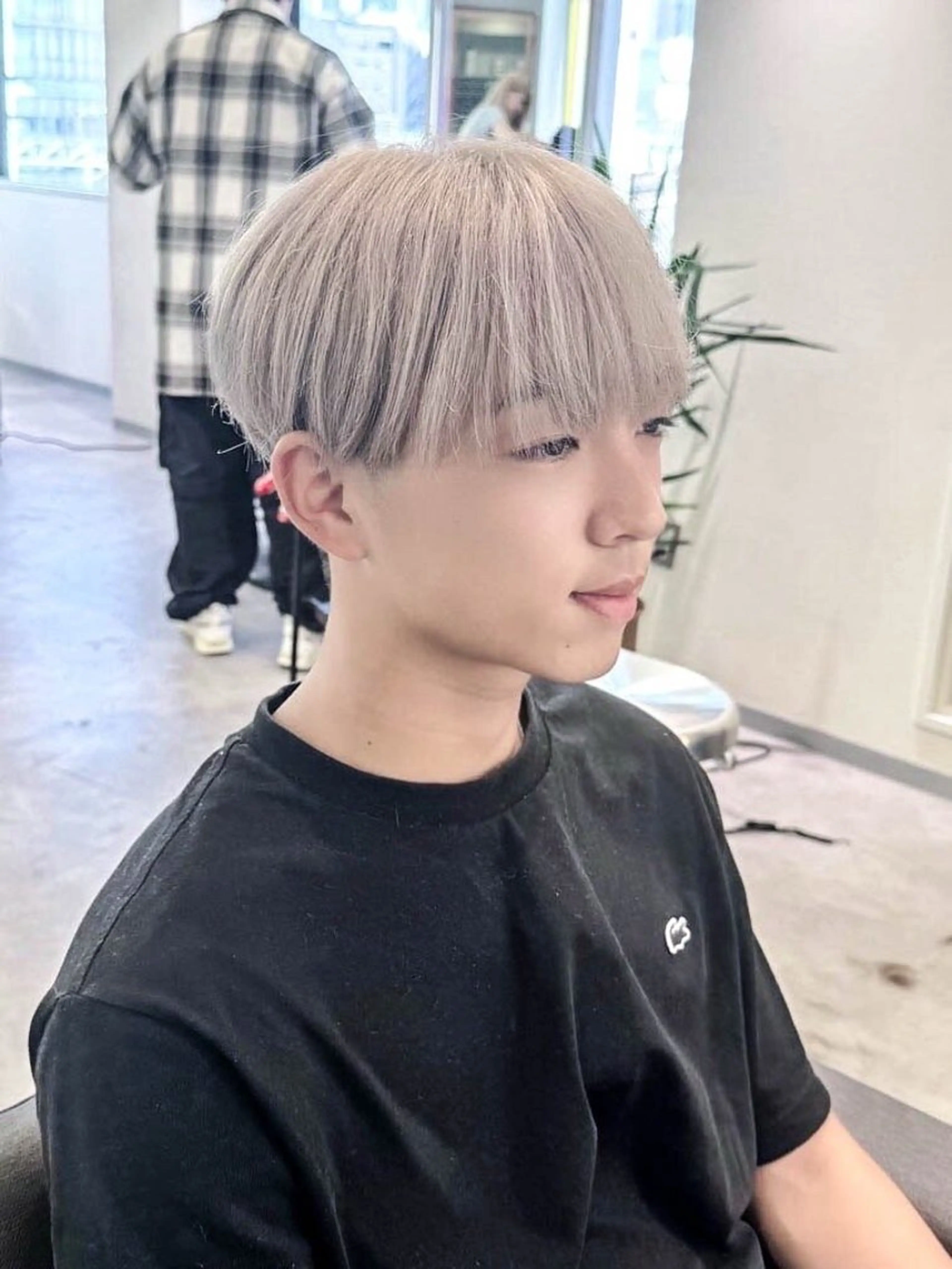 ショート ヘアカラー 得能 海翔のヘアスタイル