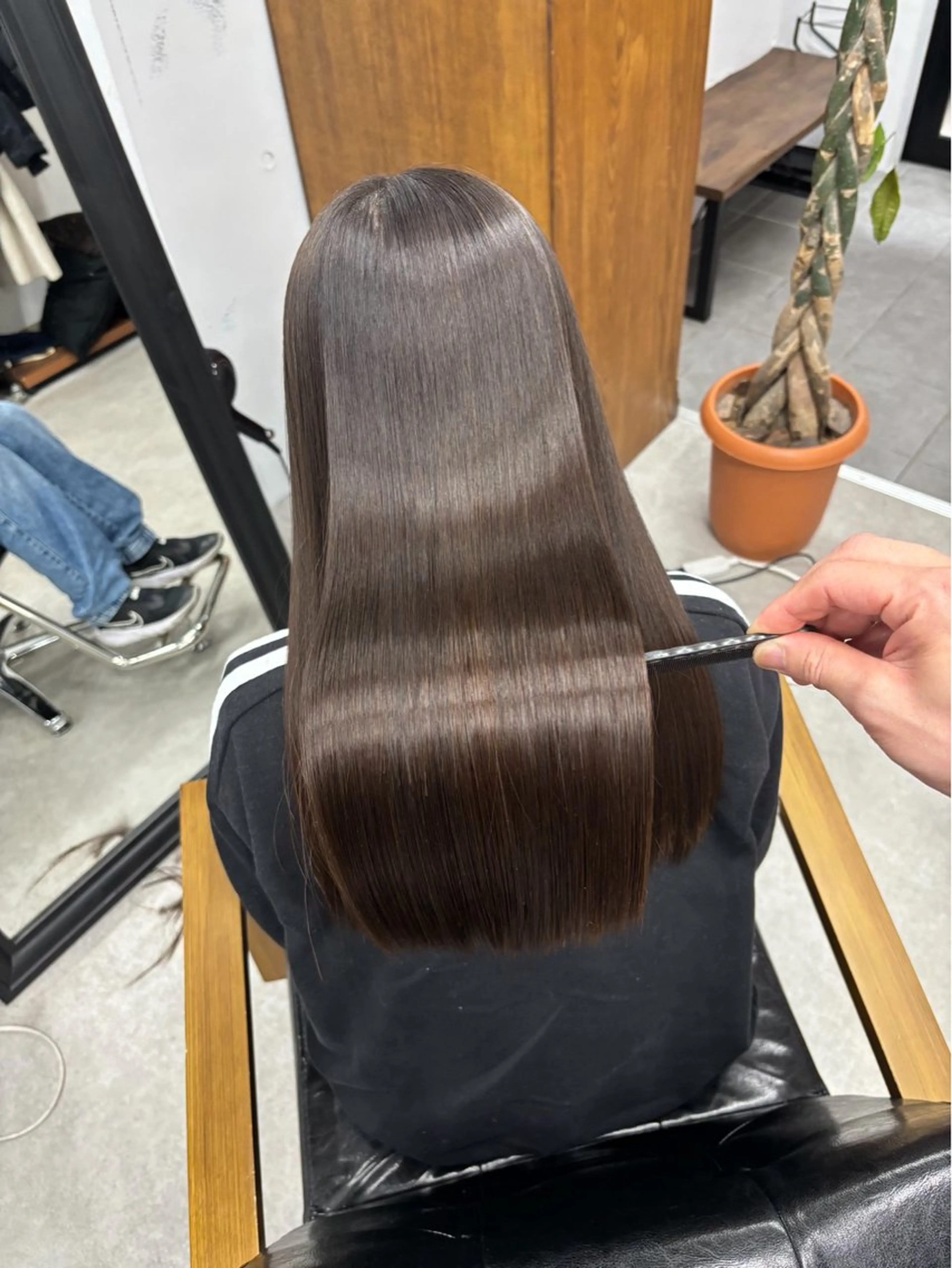 ロング 縮毛矯正 トリートメント クリヤマ ヒシギのヘアスタイル