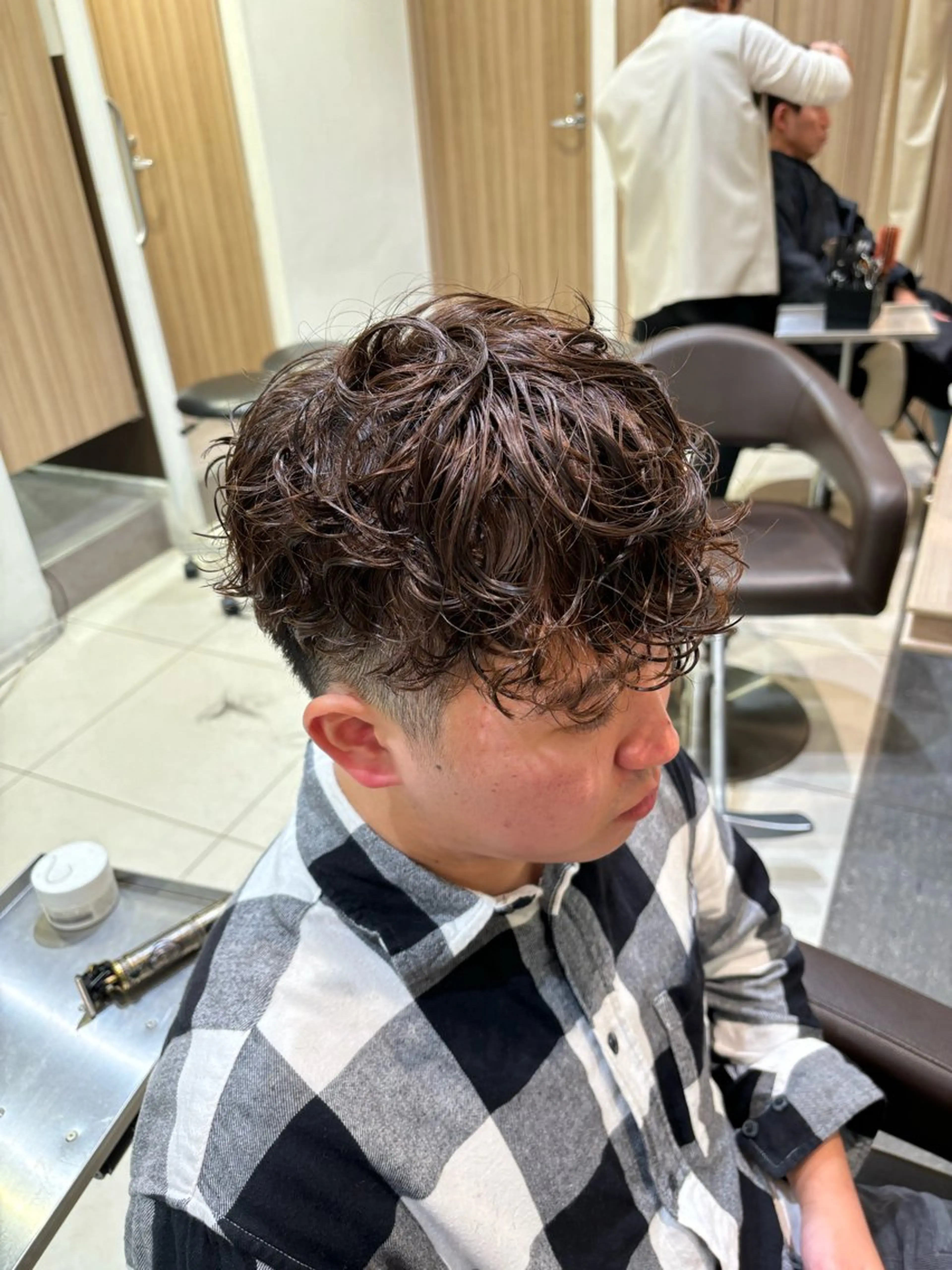 パーマ メンズ スペインカール ブリーチ/パーマ 縮毛/レイヤーaoiのヘアスタイル