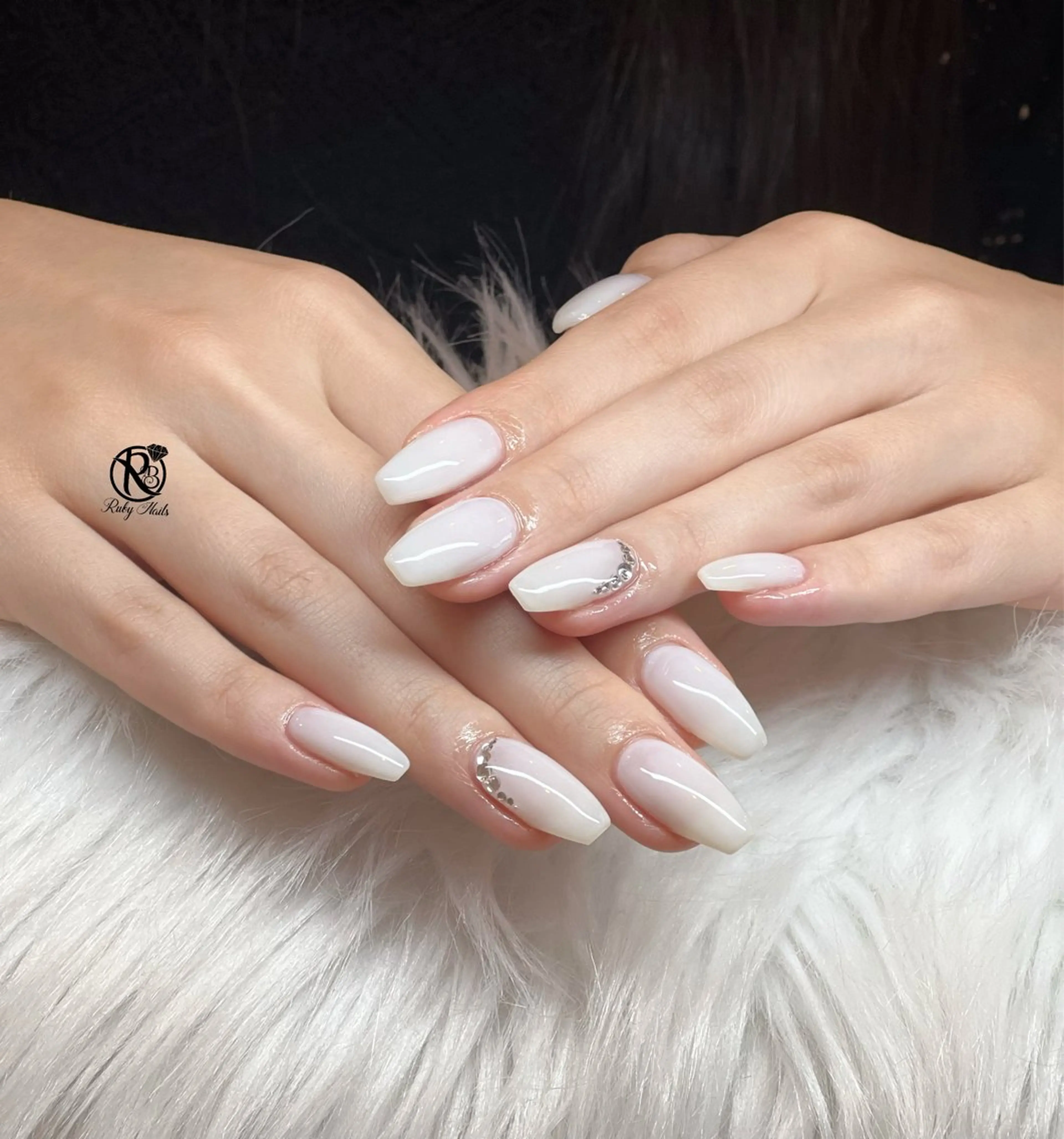 ネイル ボルドー ブラウン チークネイル ドット フットネイル ハンドネイル RUBY Nail 日暮里店のネイルデザイン