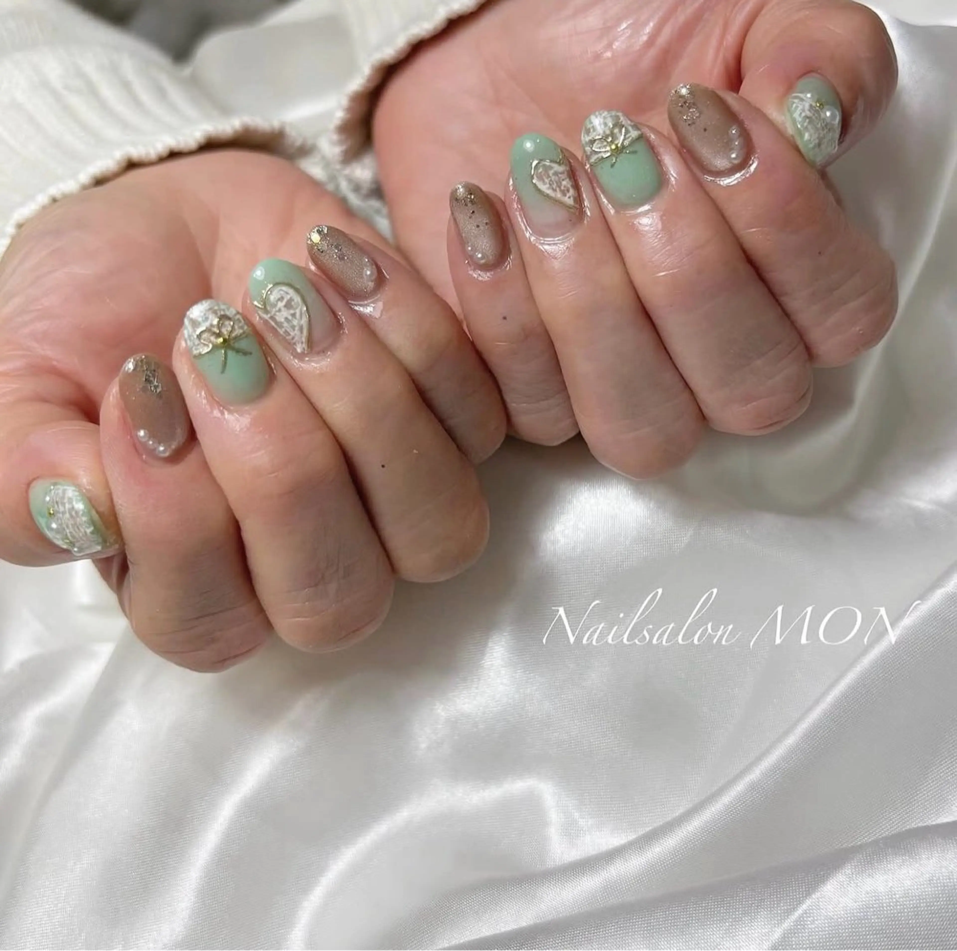 ネイル ストーンネイル ハンドネイル Nailsalon MONのネイルデザイン