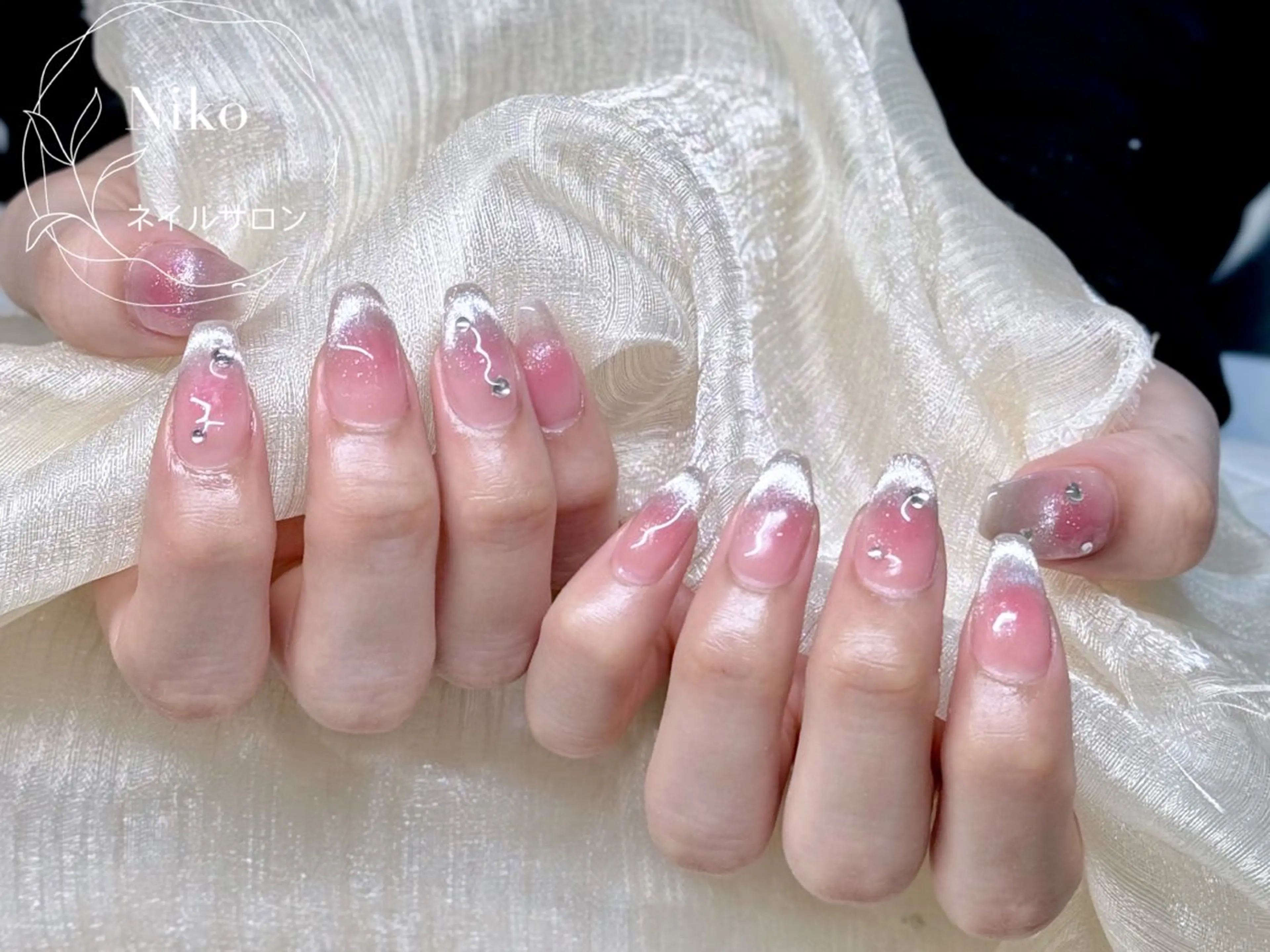 ネイル 長さ出し フットネイル フレンチネイル ジェルネイル 韓国ネイル Niko nailサロンのネイルデザイン