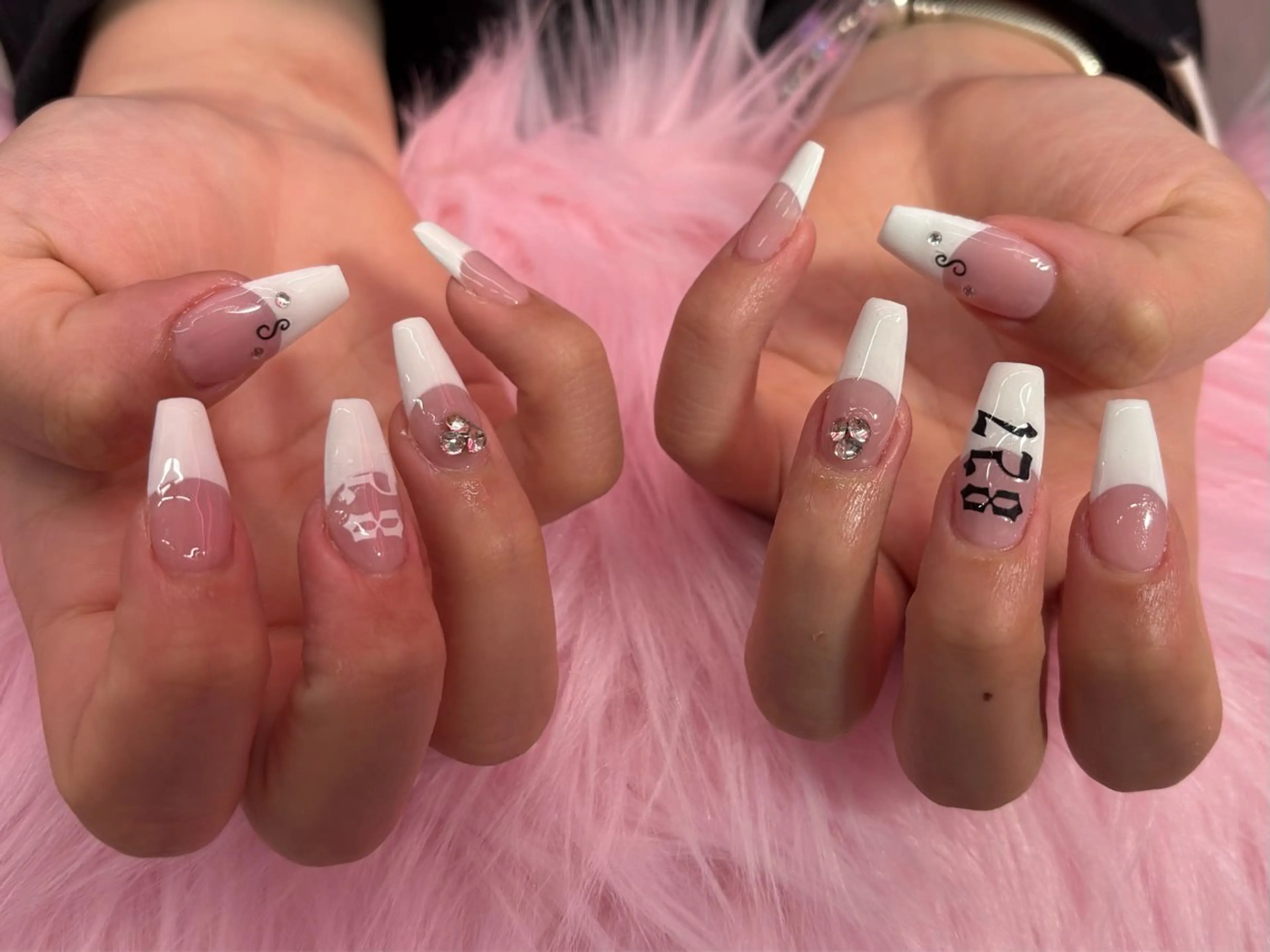 ネイル フレンチネイル ハンドネイル 🐰WOLTOKYO 🐰池袋mikaのネイルデザイン