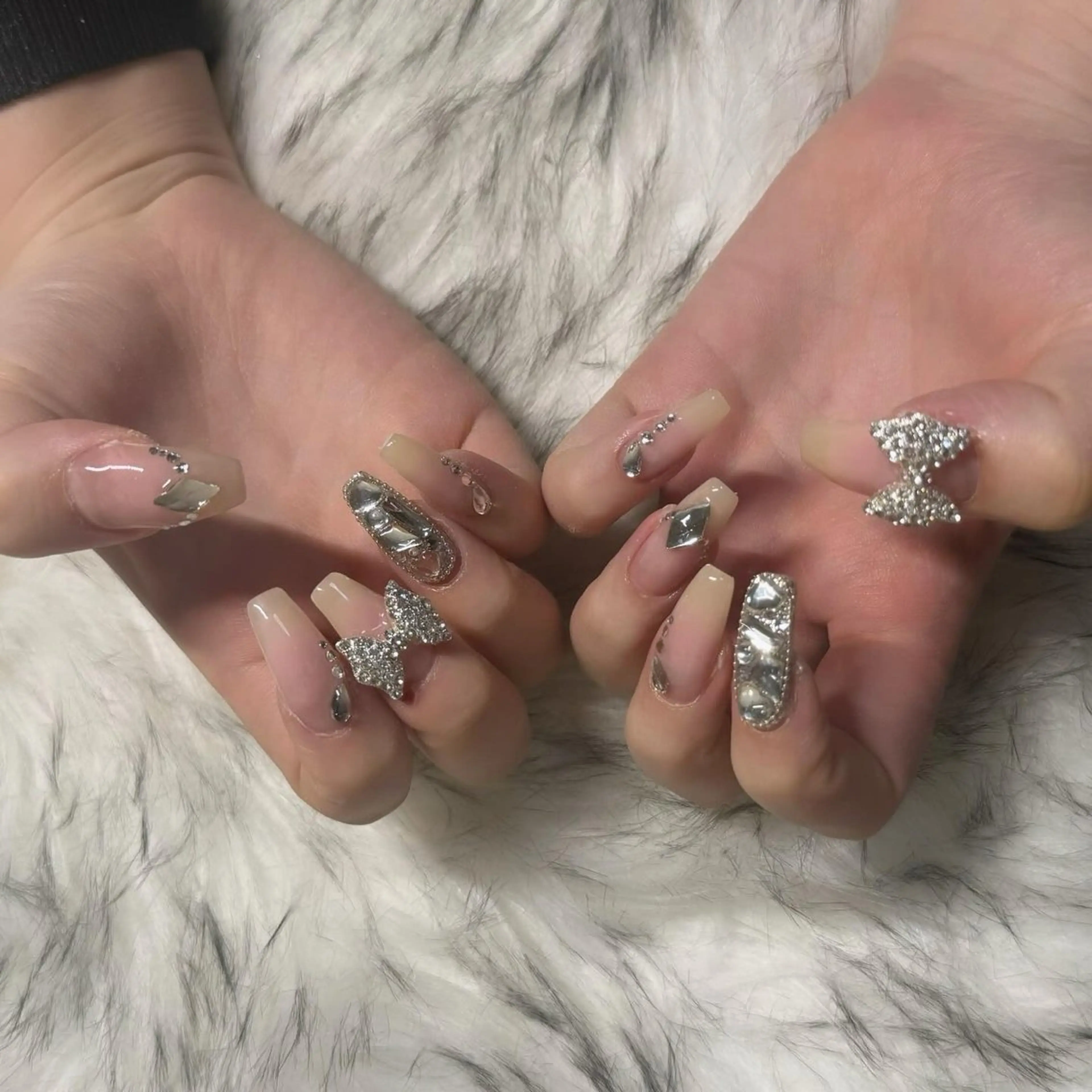 ロング ハンドネイル mao .のネイルデザイン