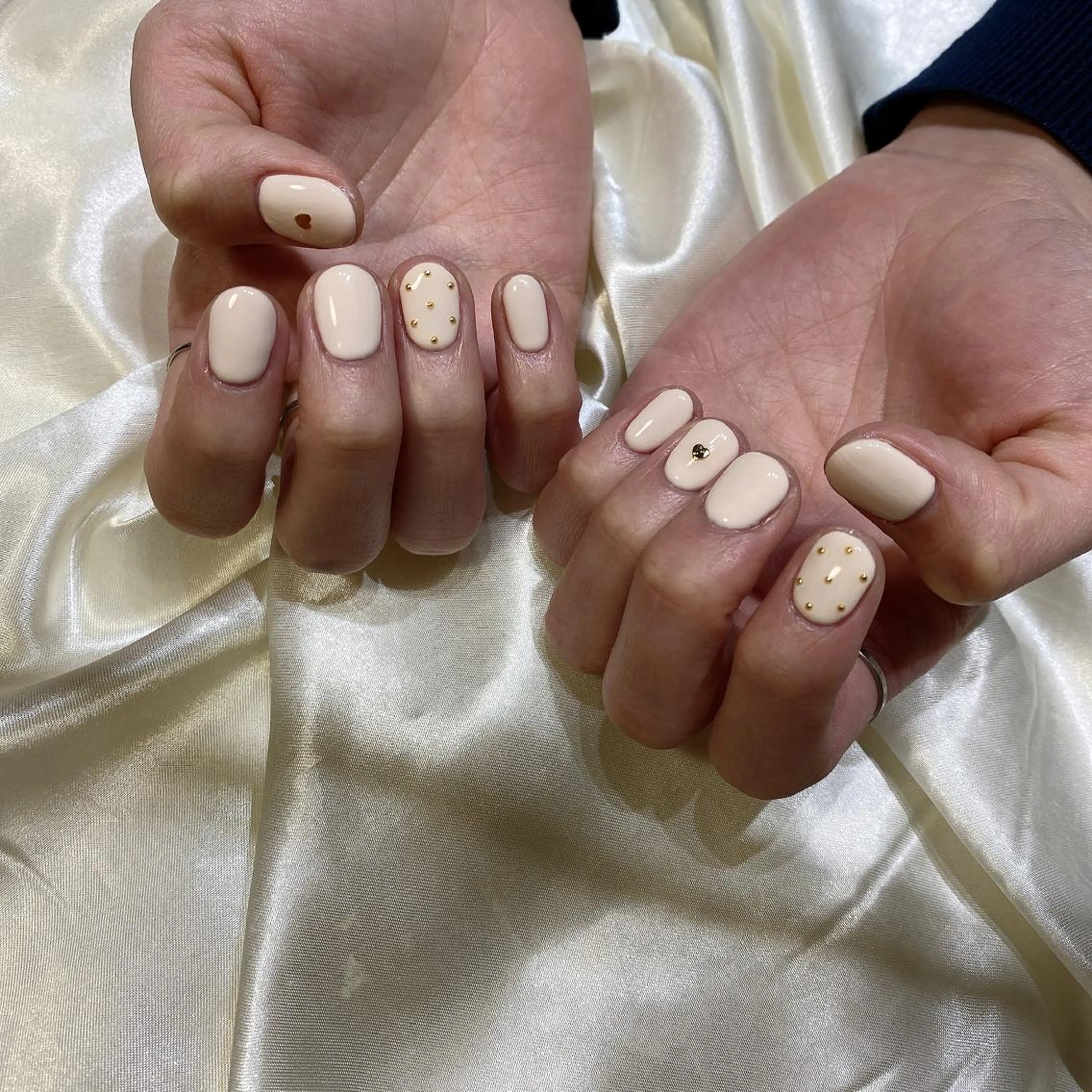 ネイル ハンドネイル 西岡 杏のネイルデザイン