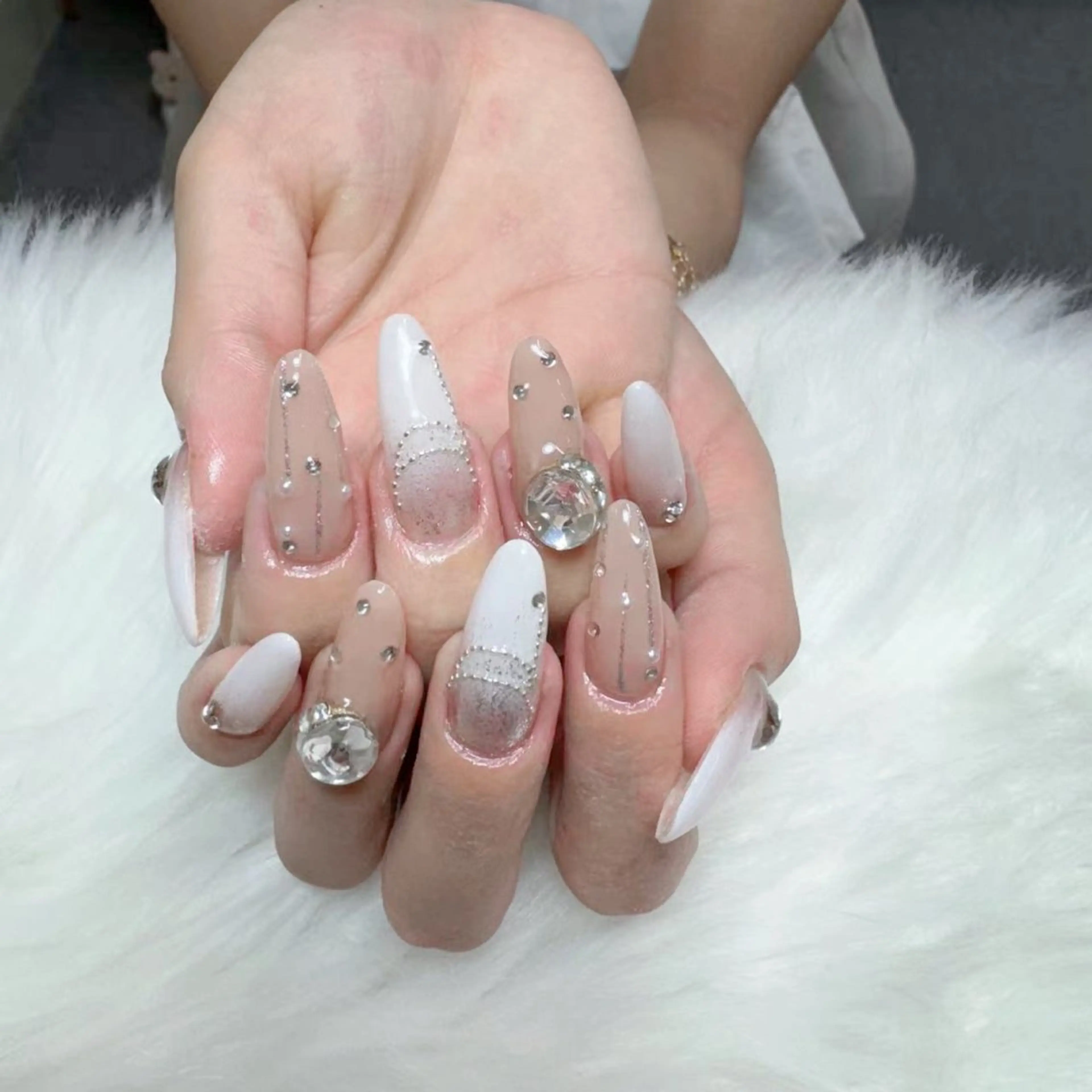 ネイル ハンドネイル 🎀nana🫧 ワンホンネイル🎀のネイルデザイン