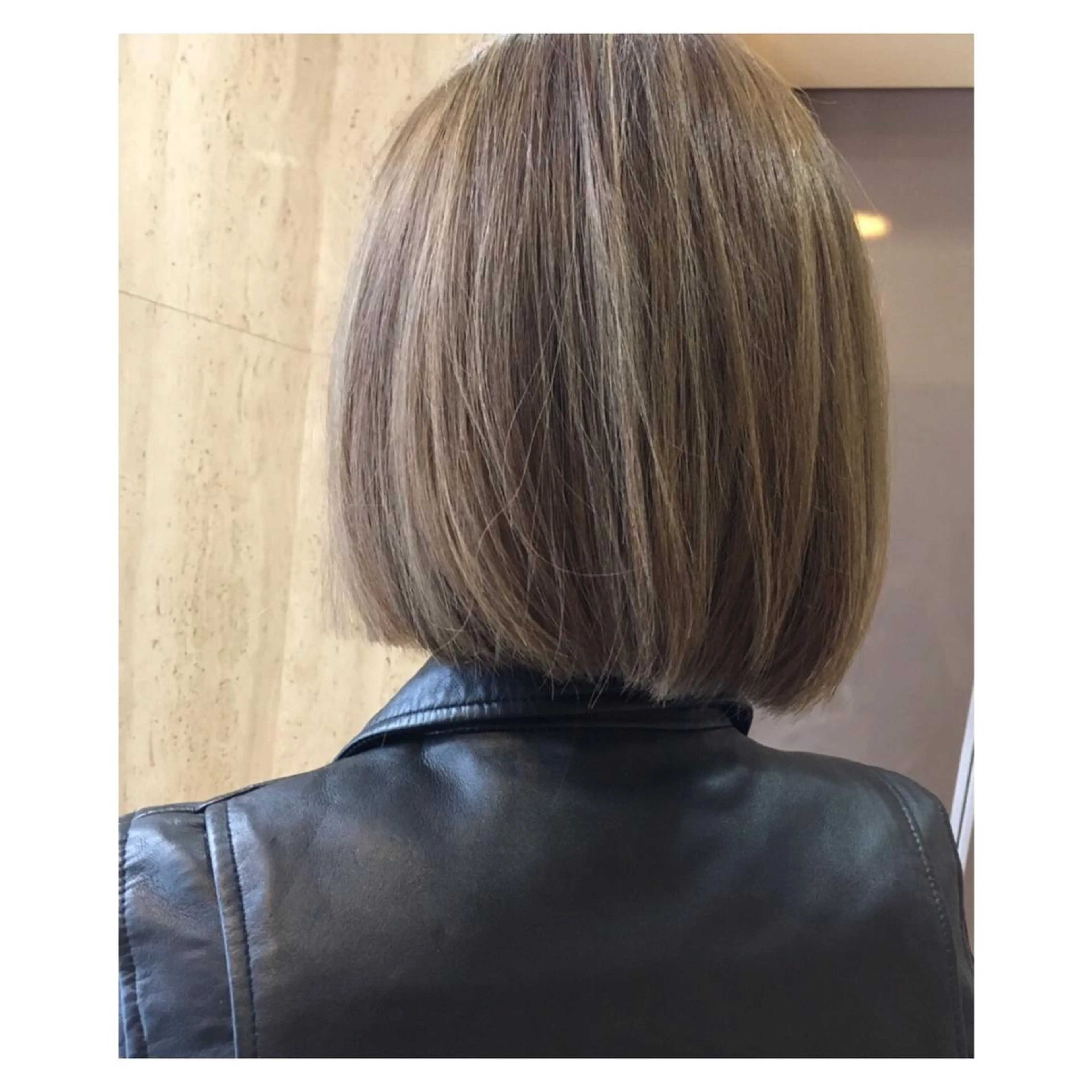 ショート カラー ヘアアレンジ ベージュカラー グレージュ ミルキーベージュ 福壽 優奈のヘアスタイル