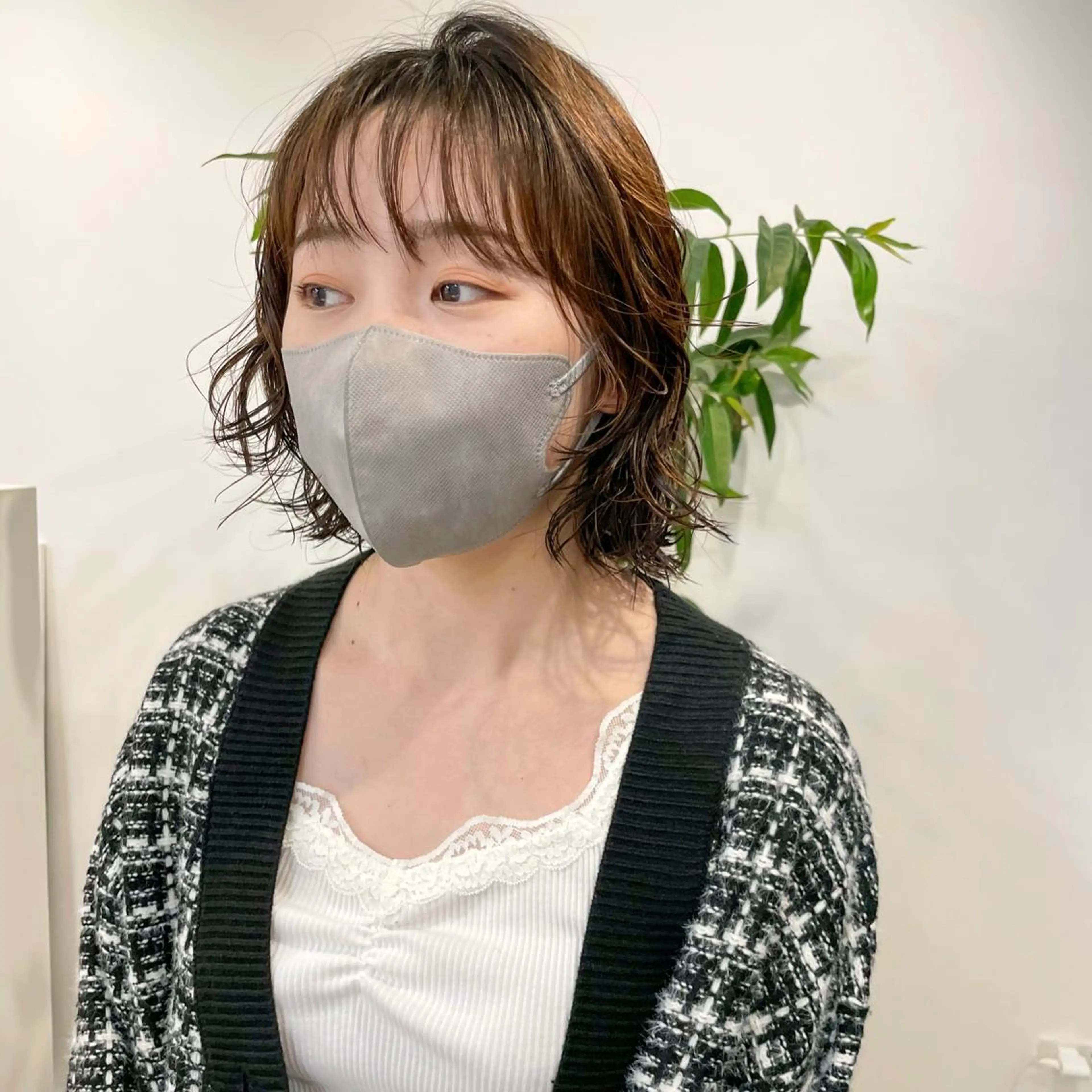 ミディアム 切りっぱなしボブ ショートボブ ミディアムパーマ ボブ 外ハネヘア 可愛いパーマスタイル といえばISSEYのヘアスタイル