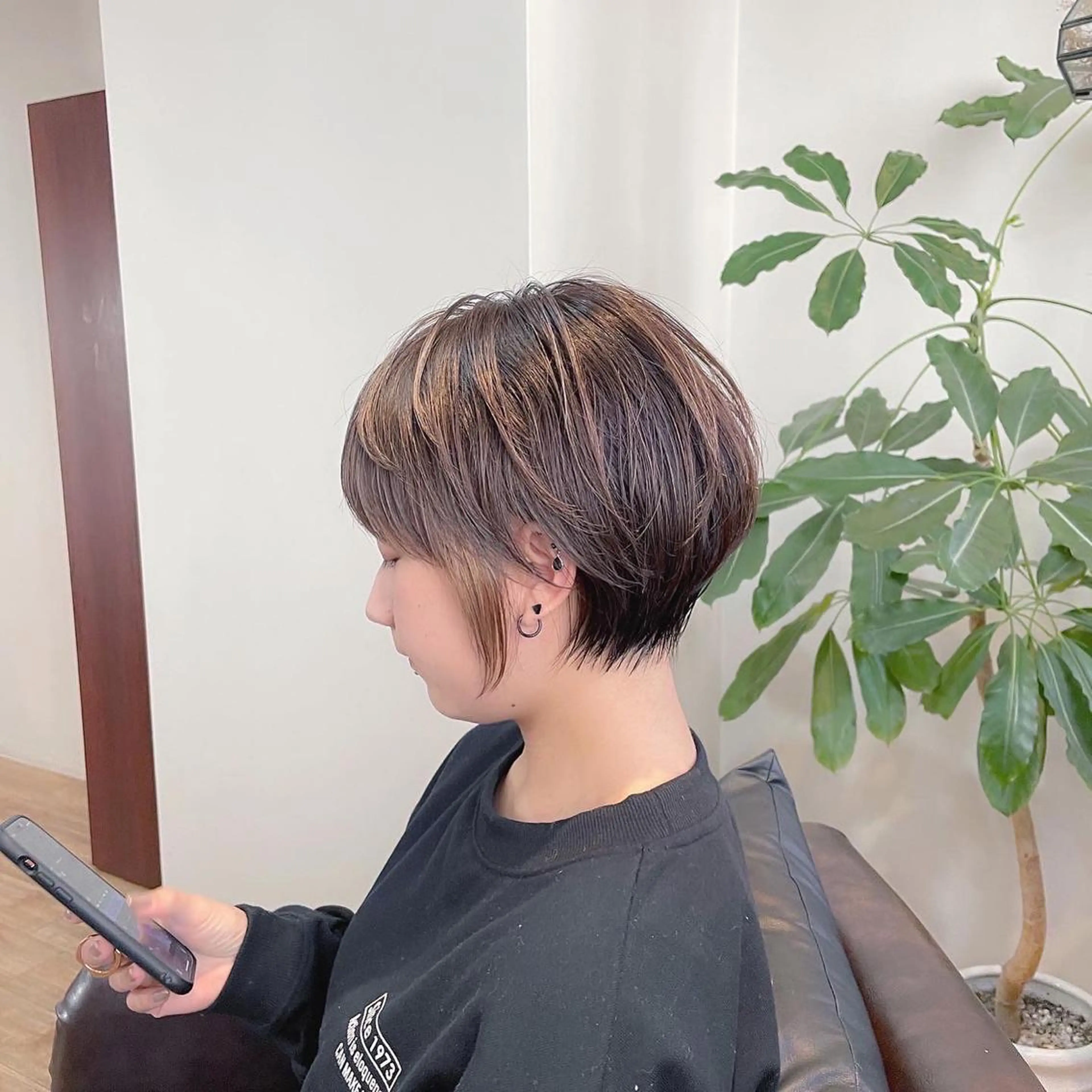 ショート ショートボブ ハンサムショート 丸みショート ボブ くびれヘア 💎桑原勇志/ ショート/ハイトーンのヘアスタイル