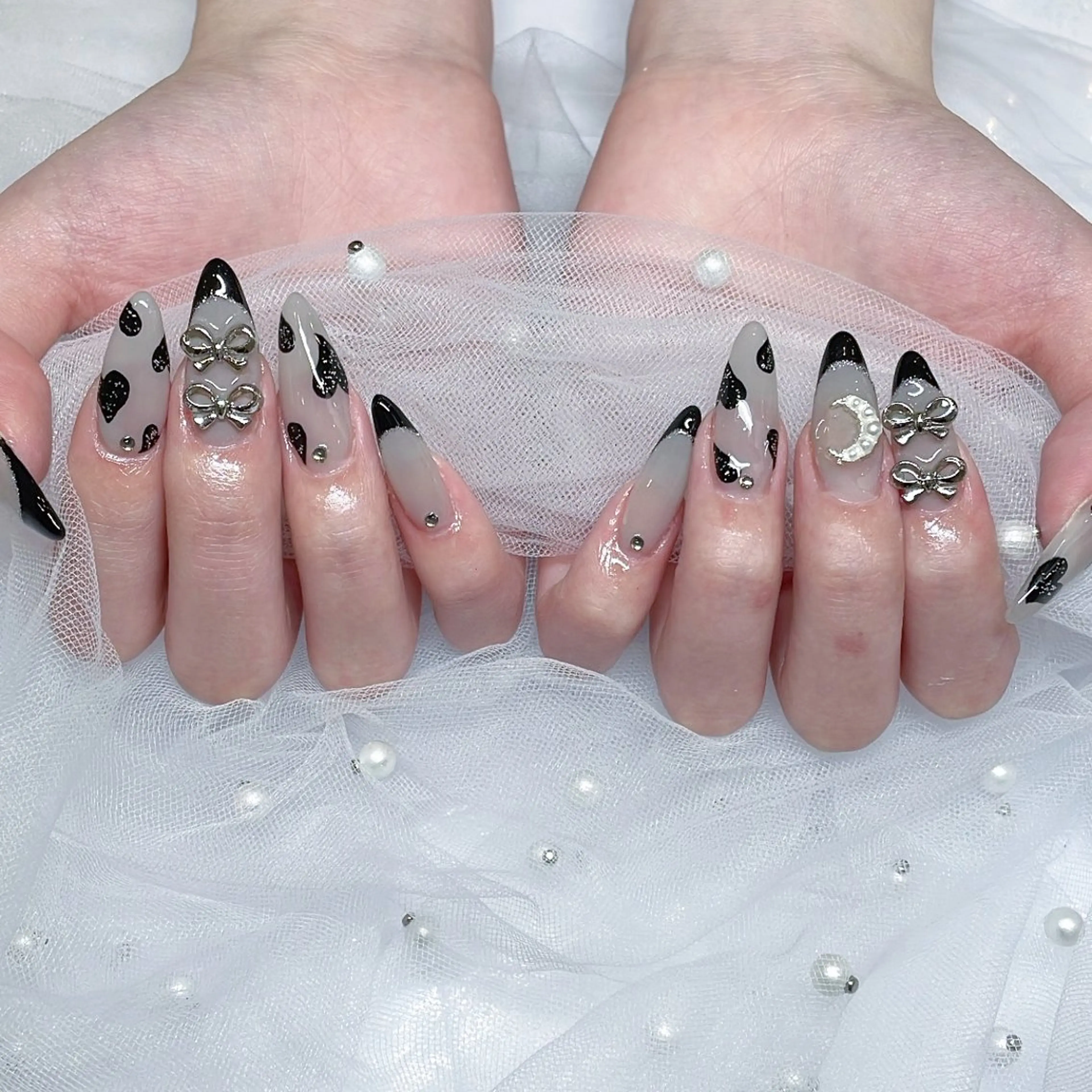 ネイル misaki 🩰‎🤍🎀のネイルデザイン