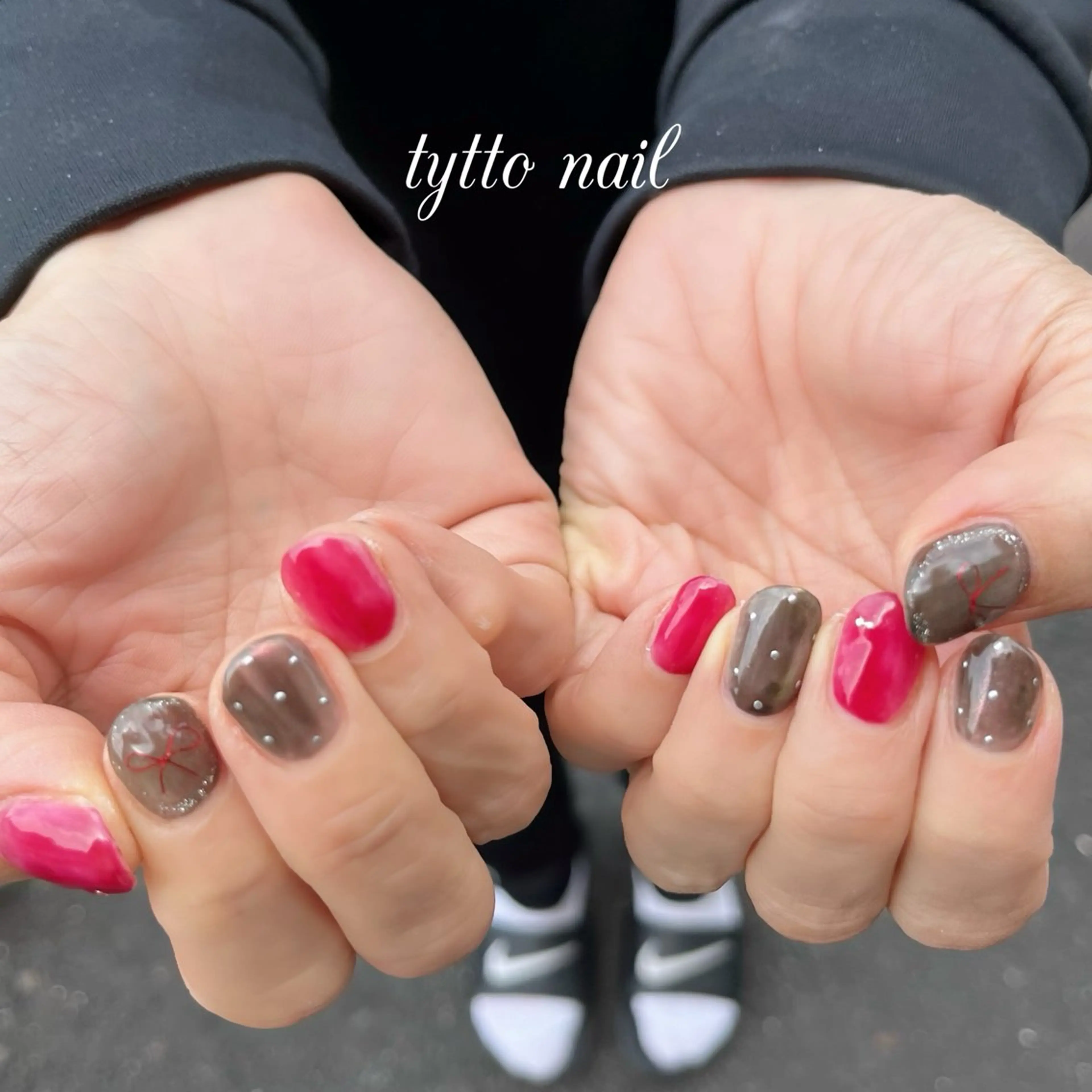 ネイル アートネイル キラキラネイル ニュアンスネイル オフィスネイル 赤色 ハンドネイル tytto nail ❤︎‪‪eri‪‪のネイルデザイン
