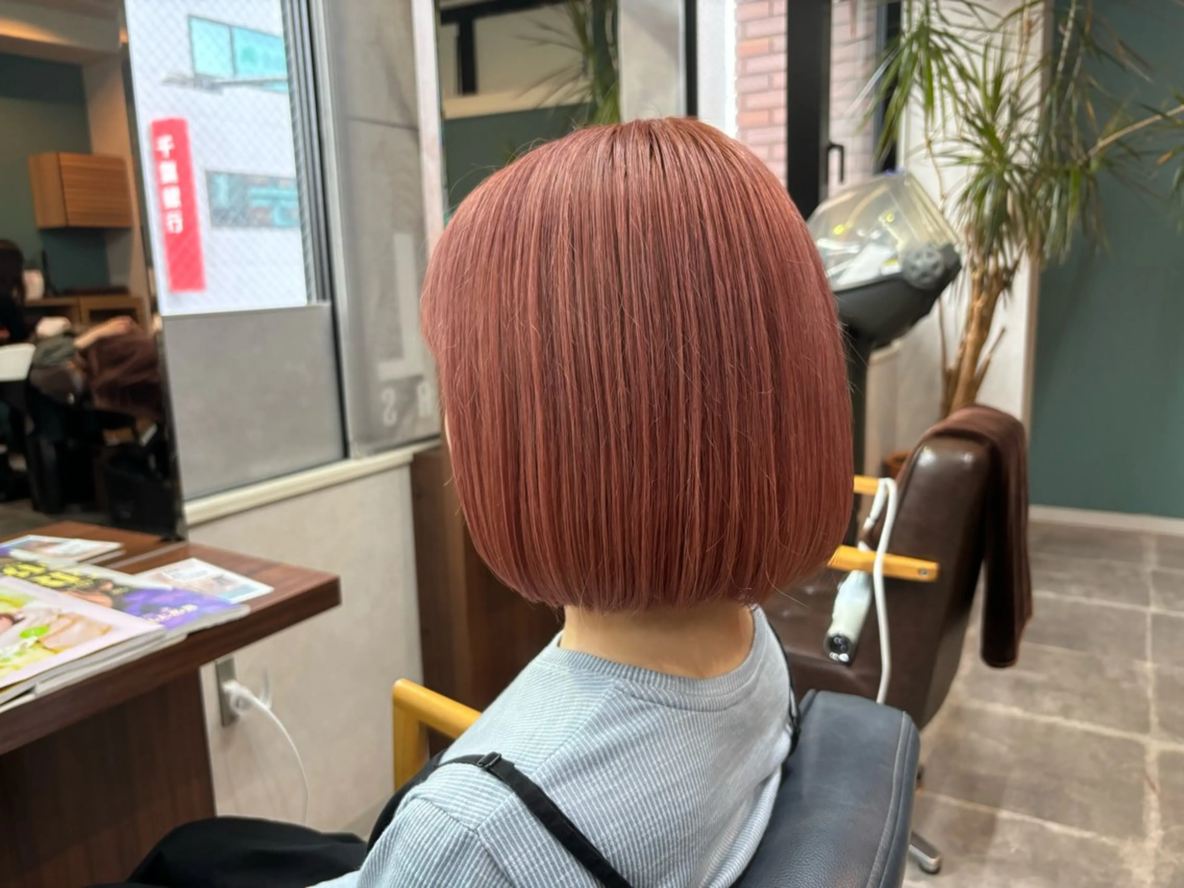 ショート カット ヘアカラー トリートメント 長内  大明のヘアスタイル