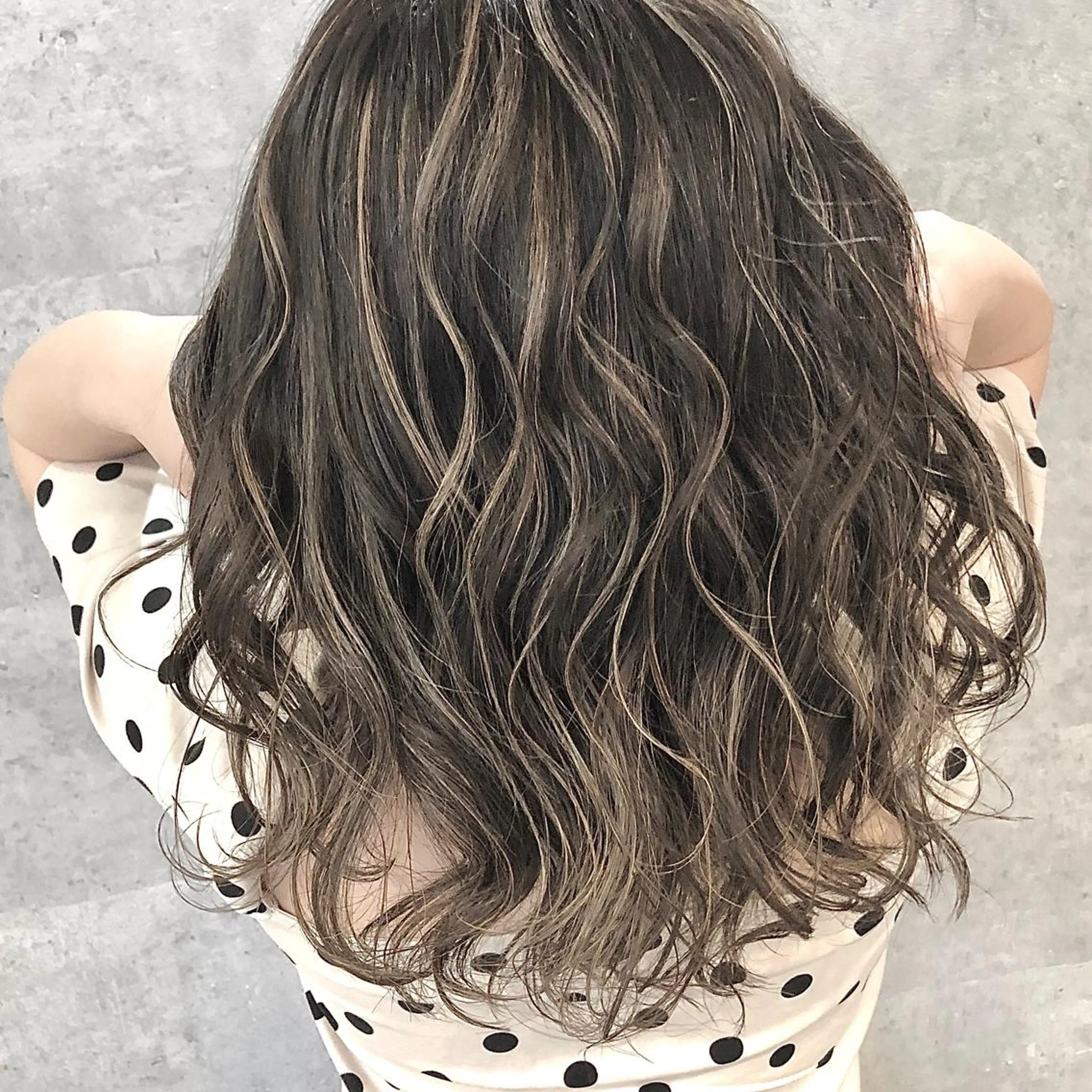 ロング カラー ハイライトカラー ハイライト ✨MiL✨ ✨心斎橋✨のヘアスタイル