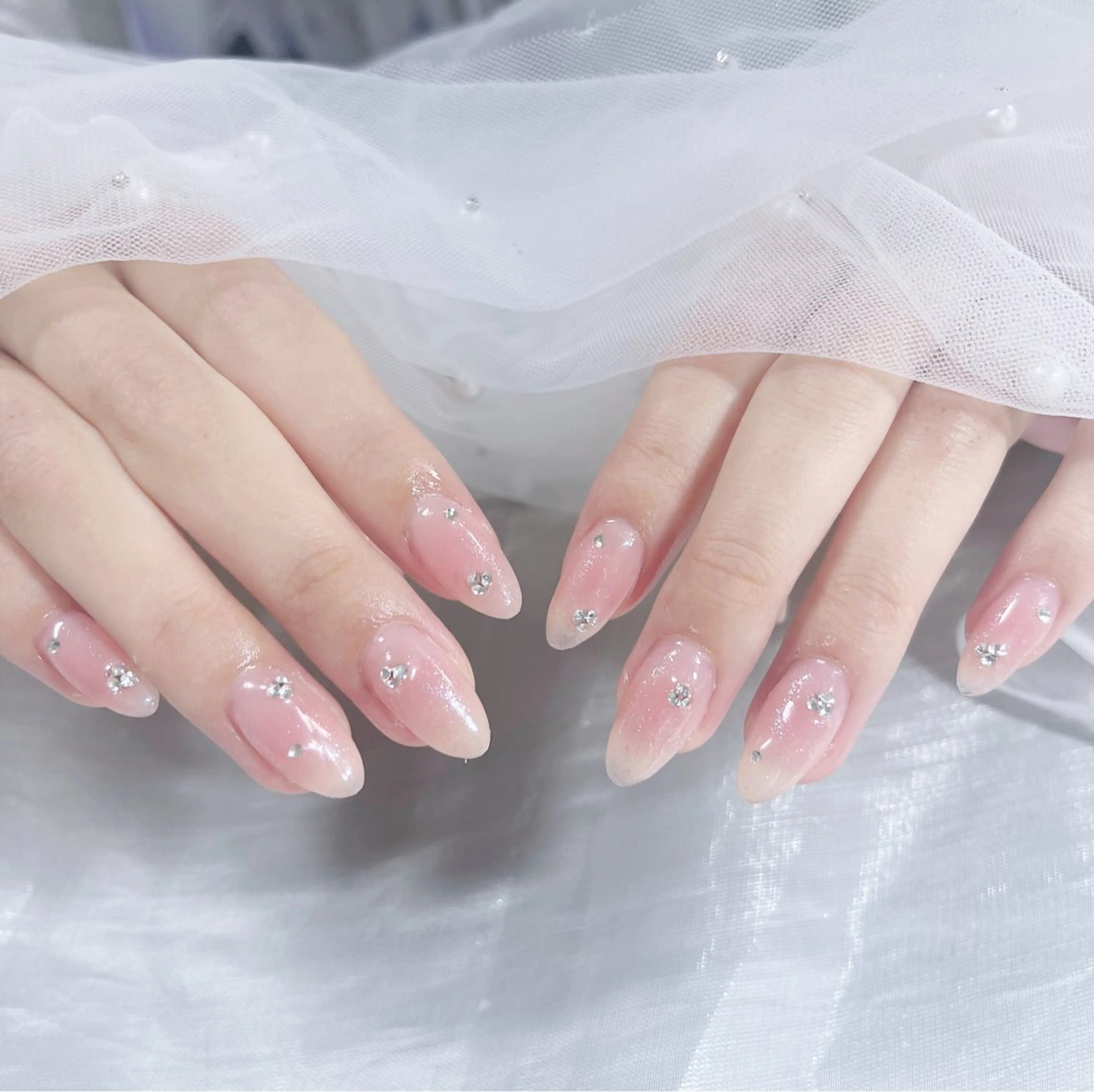 ネイル オーロラネイル クリアネイル フラッシュネイル ジェルネイル グラデーション ハンドネイル Amee Nail Salonのネイルデザイン