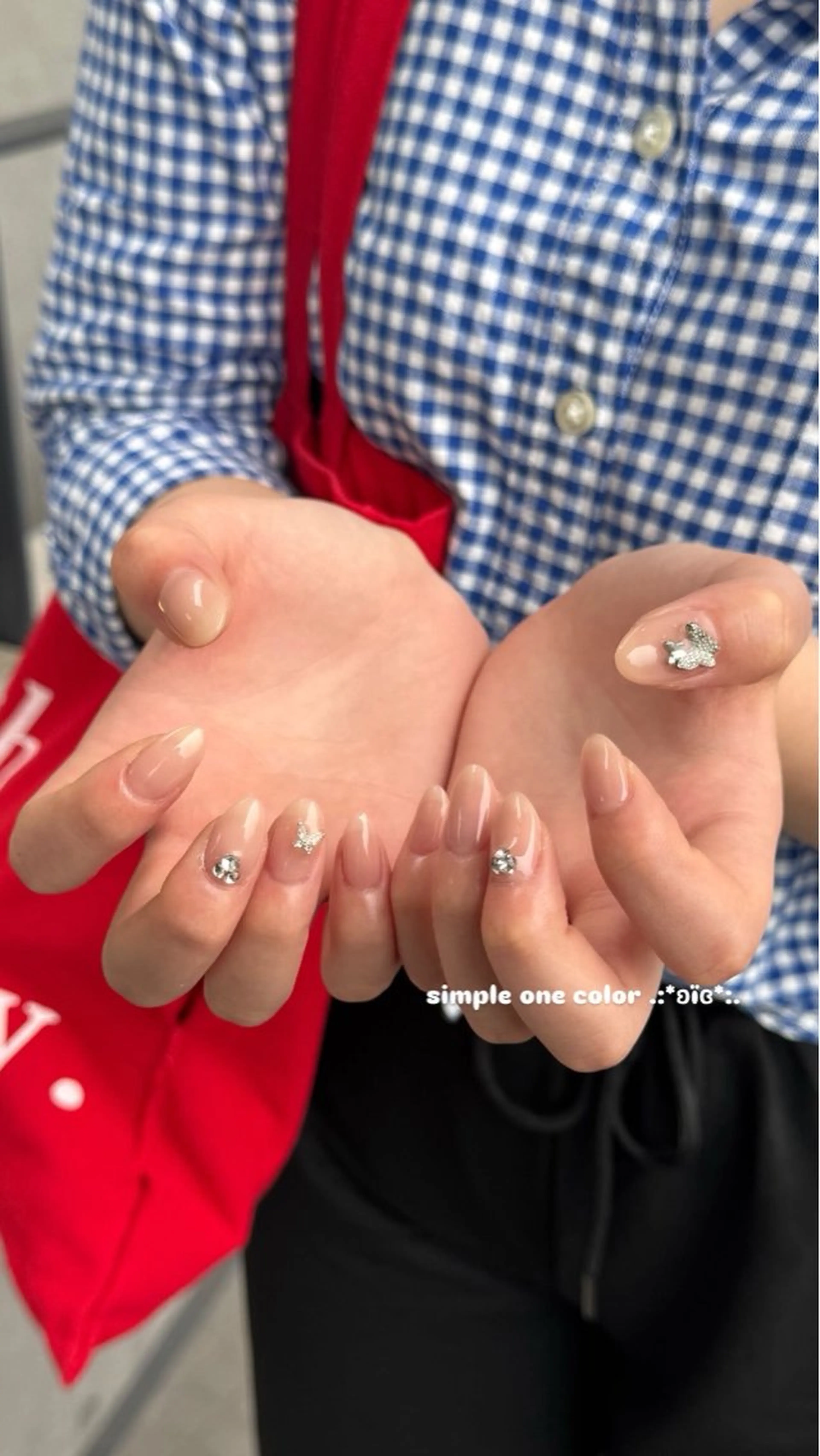 ネイル キラキラネイル ワンカラーネイル シンプルネイル ハンドネイル One HINATAのネイルデザイン