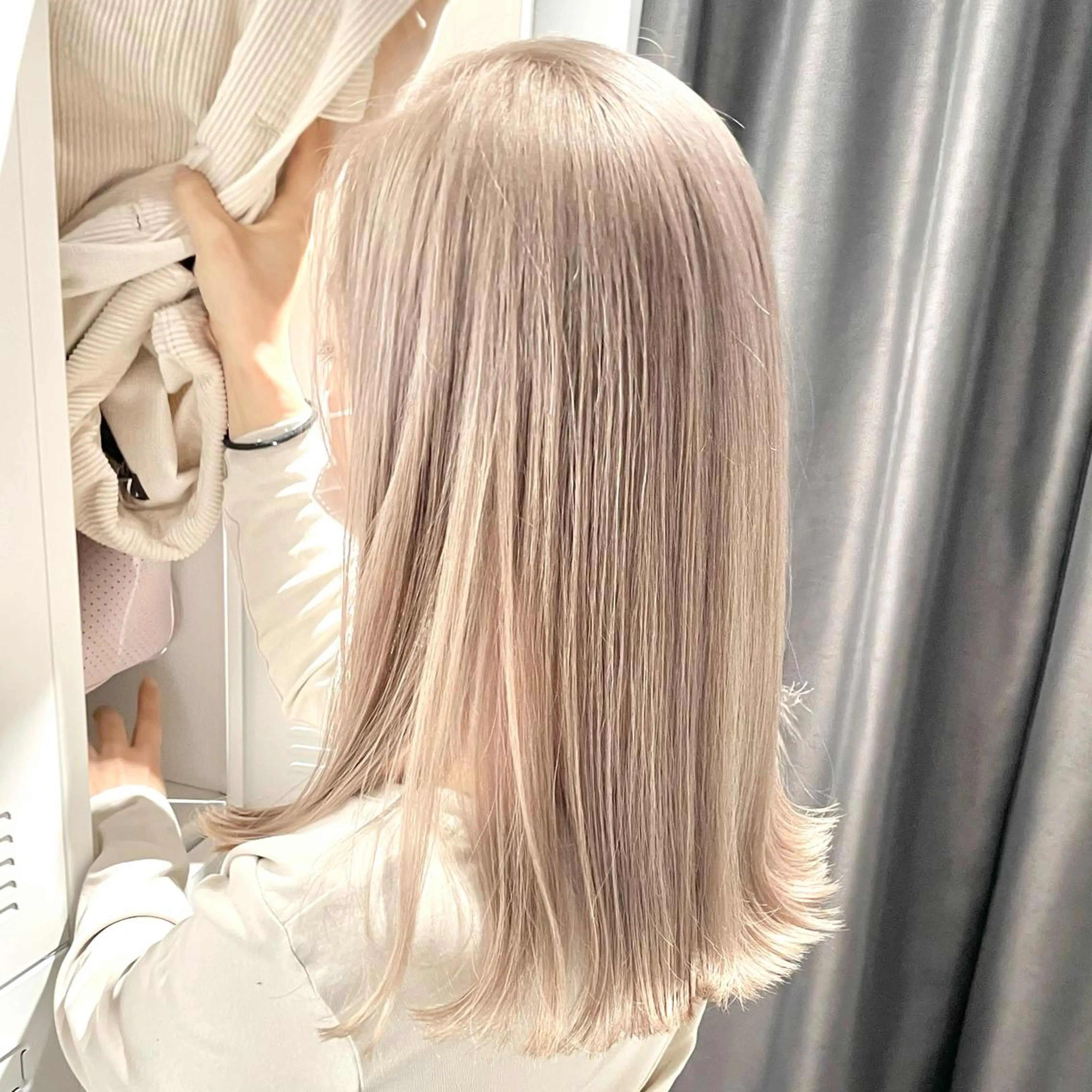 セミロング カラー ハイトーンカラー ✨ハイトーン✨ 濱田知孝のヘアスタイル