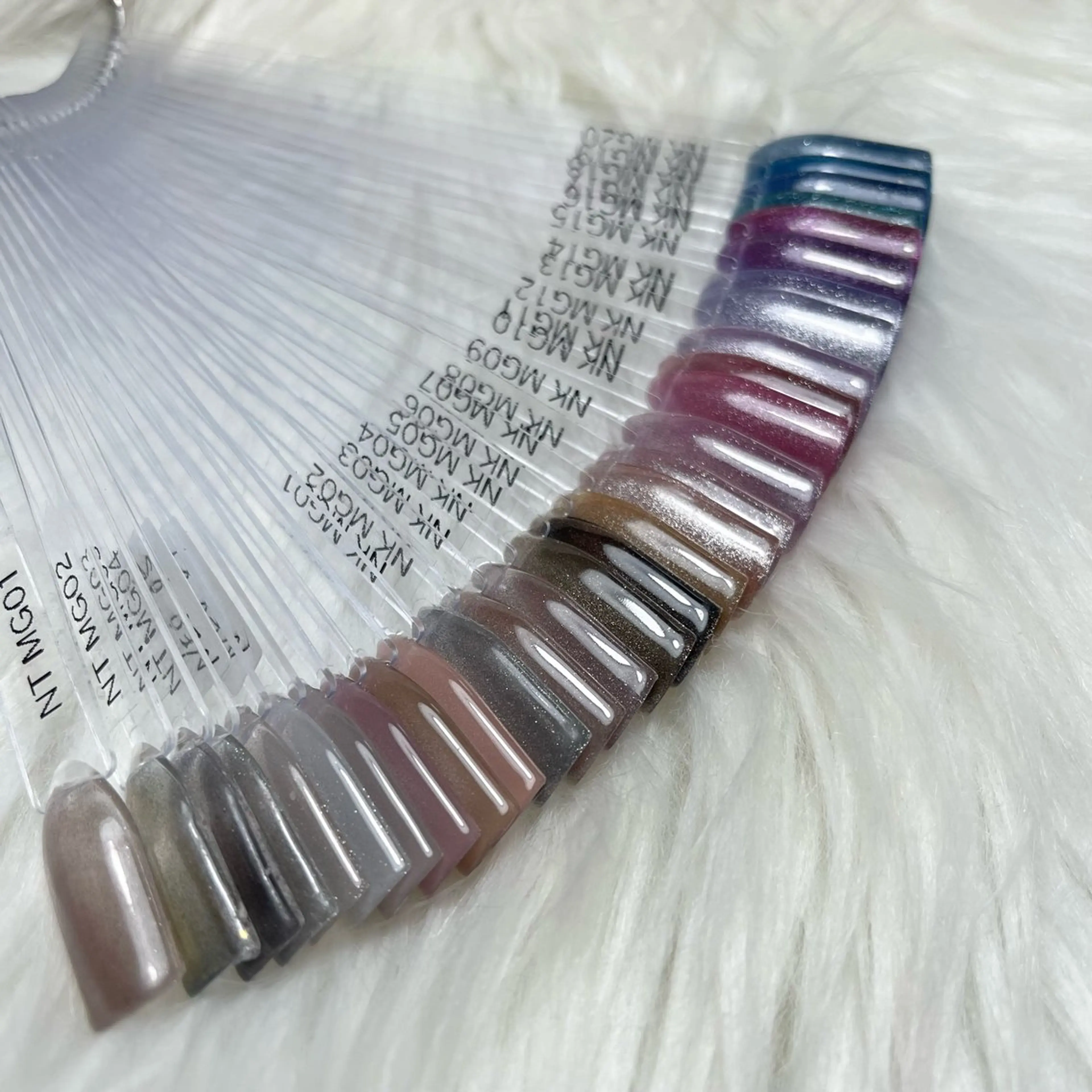 ネイル マグネットネイル LULA所属・Stella nailのネイルデザイン