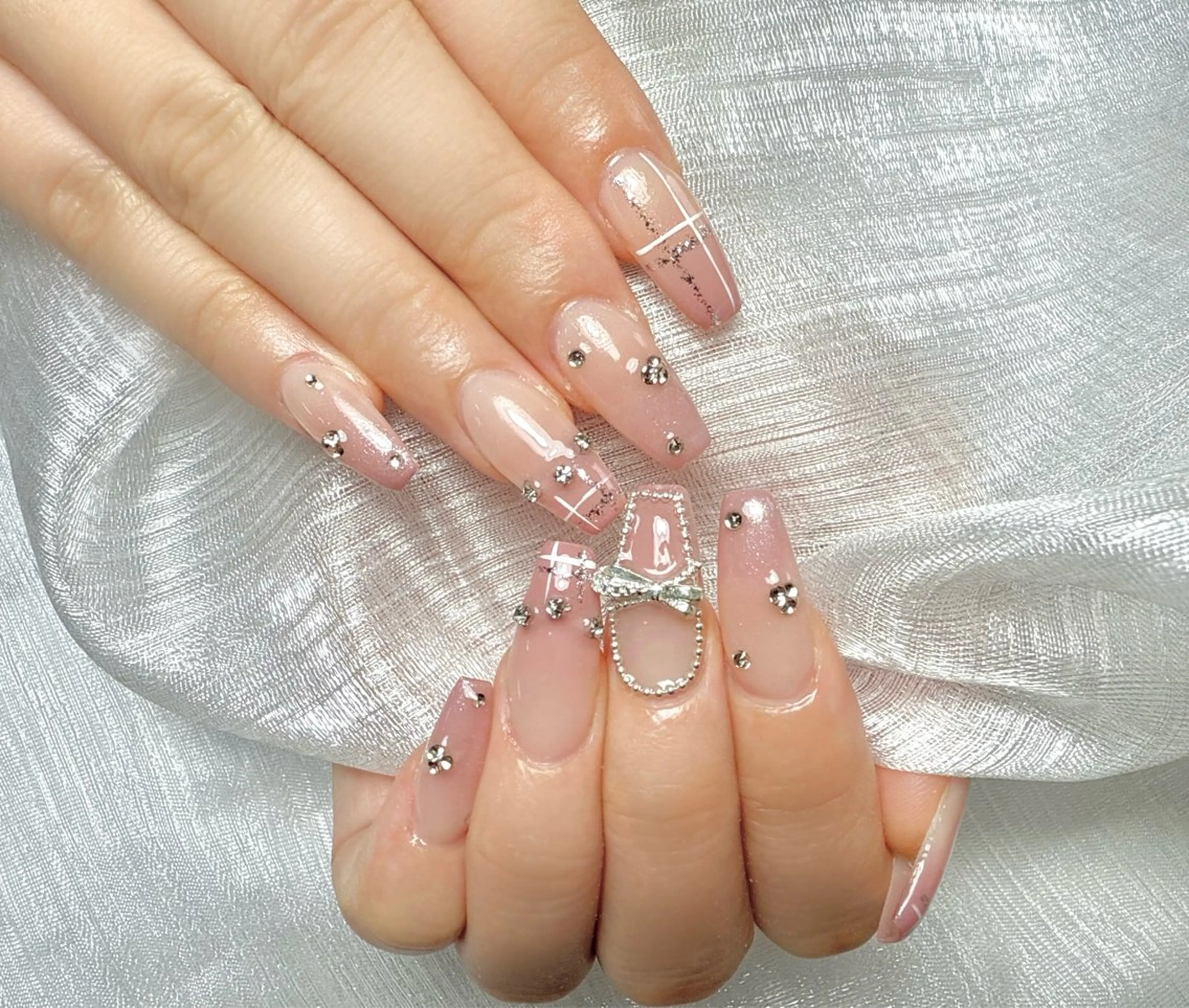 ネイル 持ち込み ハンドネイル ハンドケア L. Nailのネイルデザイン