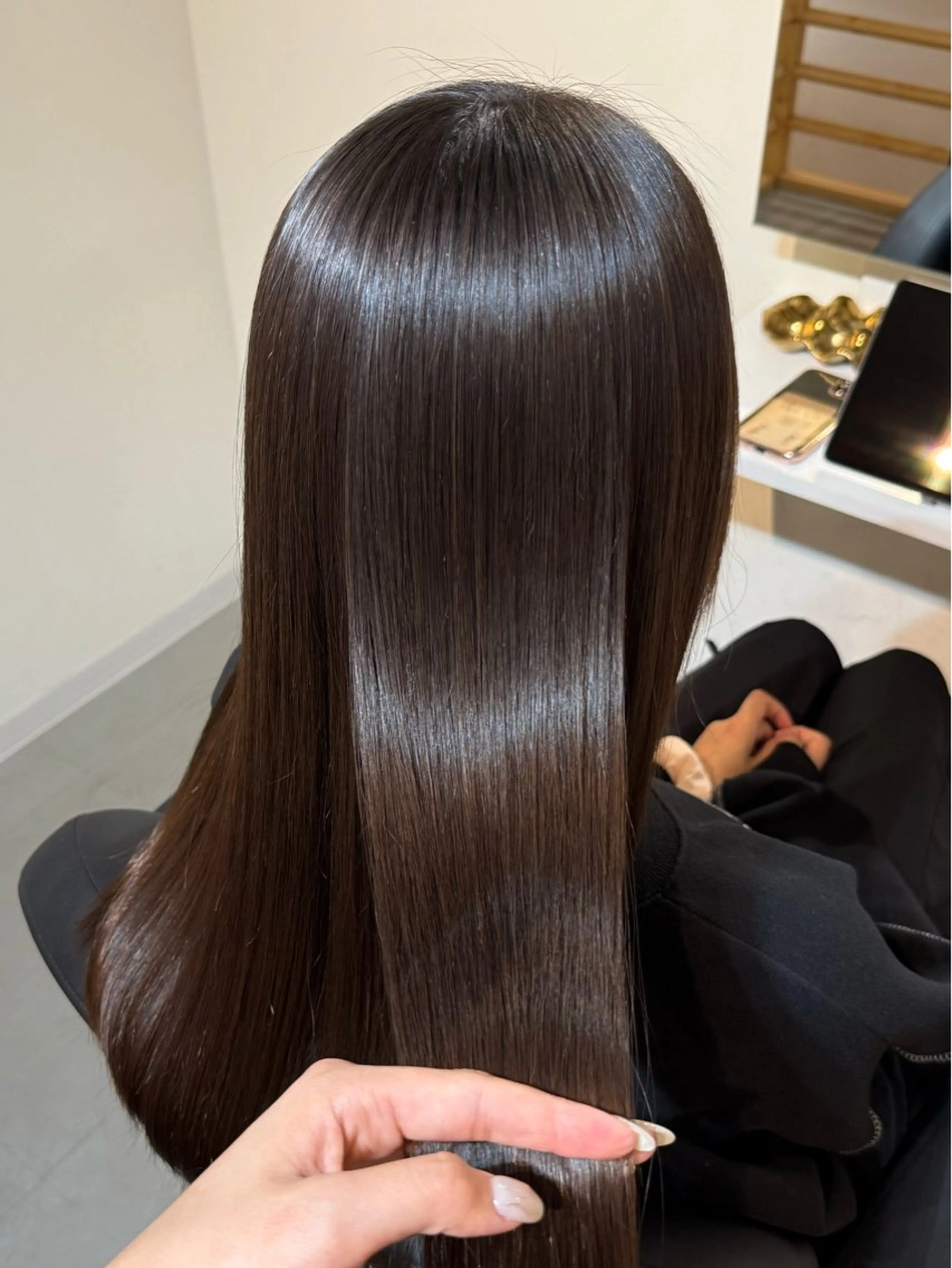 ロング カット 縮毛矯正 トリートメント NANA / MONDのヘアスタイル