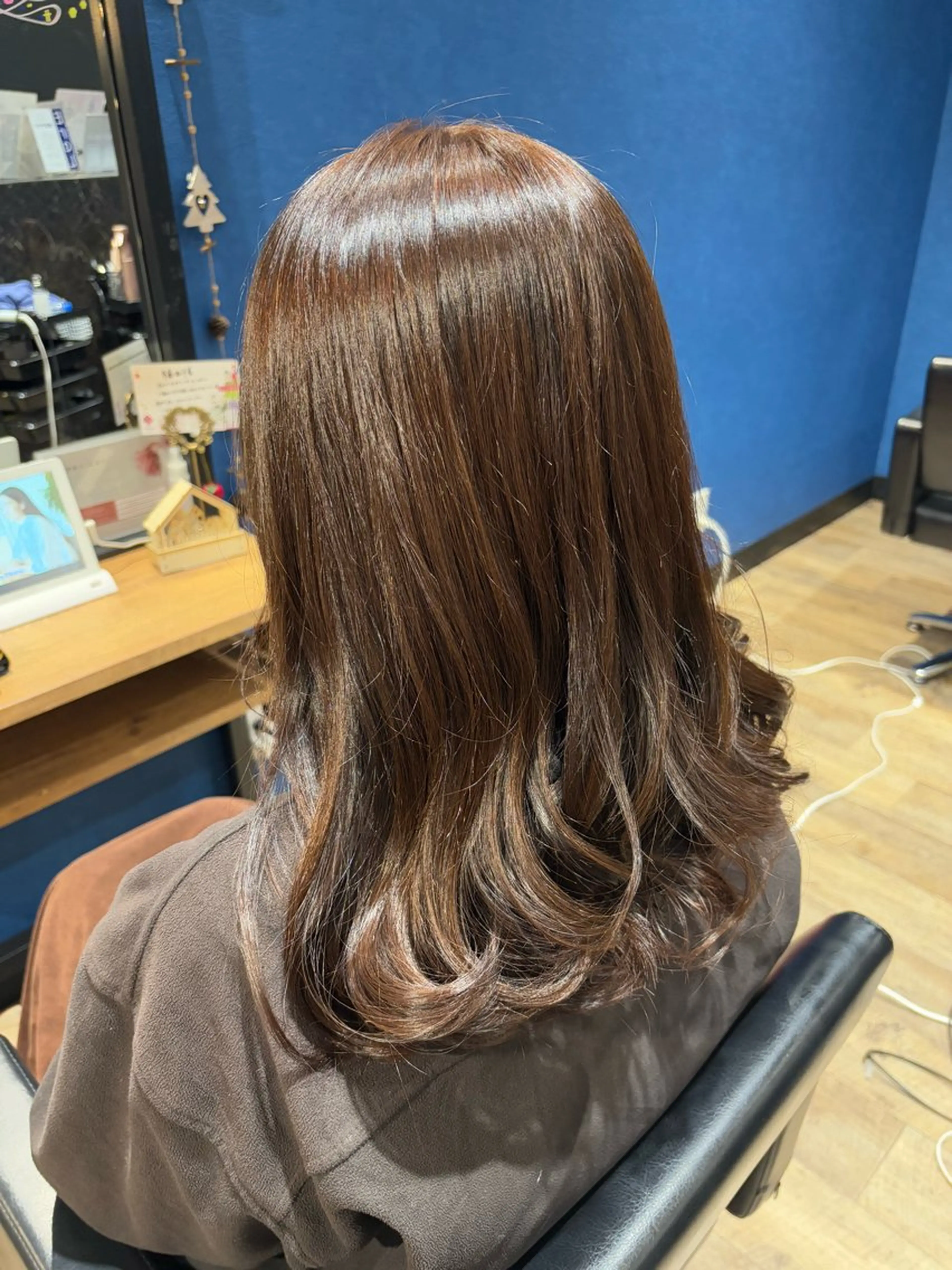 セミロング カラー 四役 蒼海のヘアスタイル