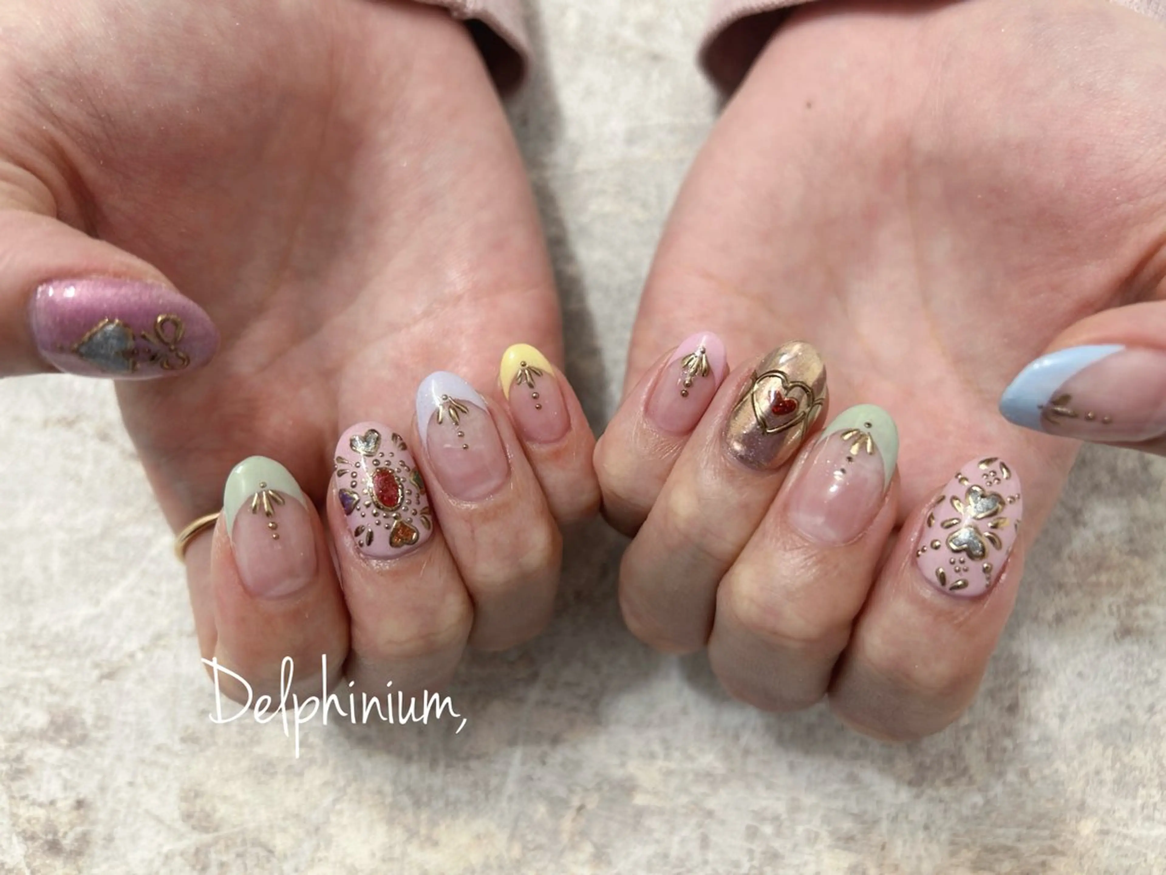 ネイル アートネイル ジェルネイル ミラーネイル 持ち込み パラジェル ハンドネイル 岡本 友恵のネイルデザイン