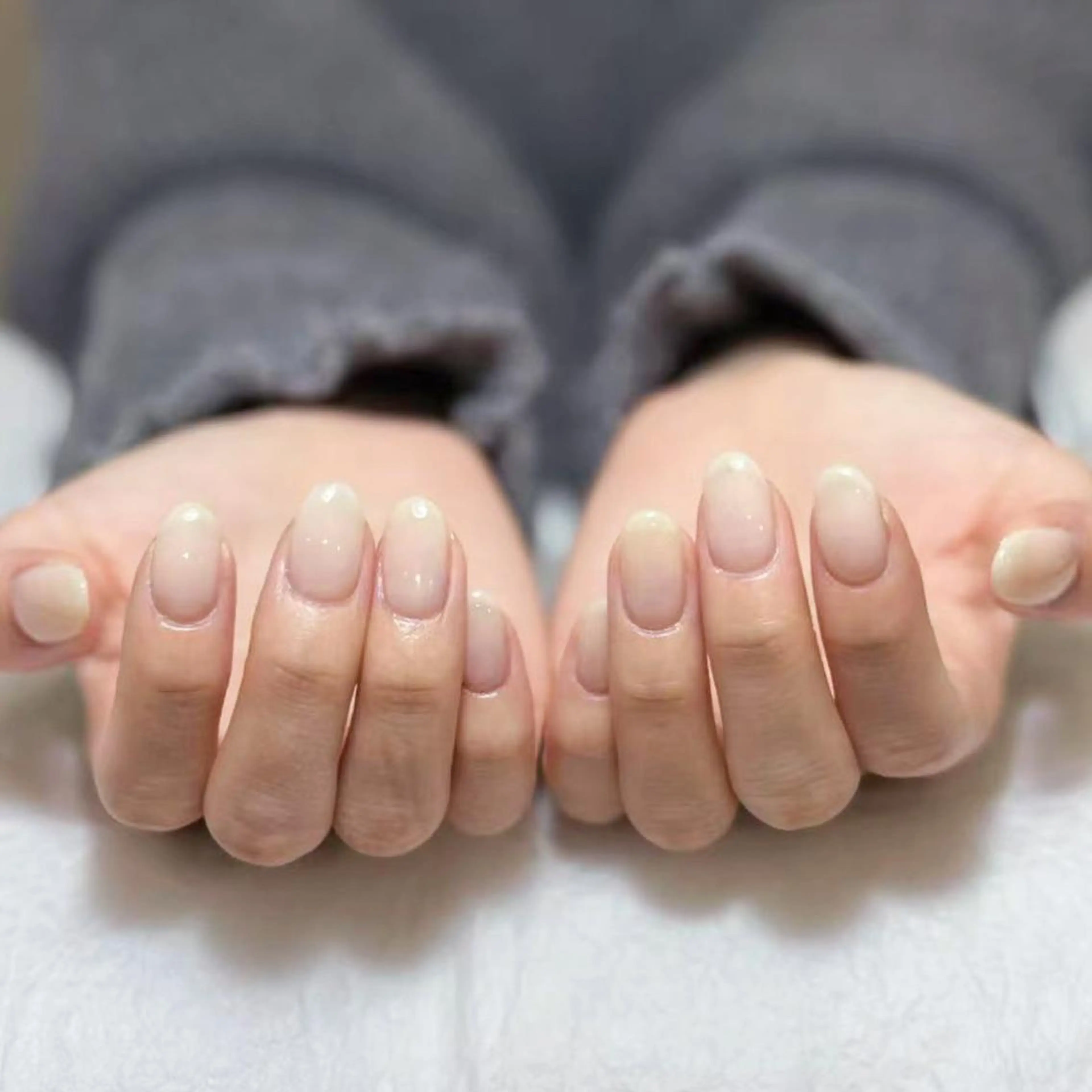 ネイル アートネイル オーロラネイル ガーリー キラキラネイル 韓国ネイル ハンドネイル Leah 💅のネイルデザイン