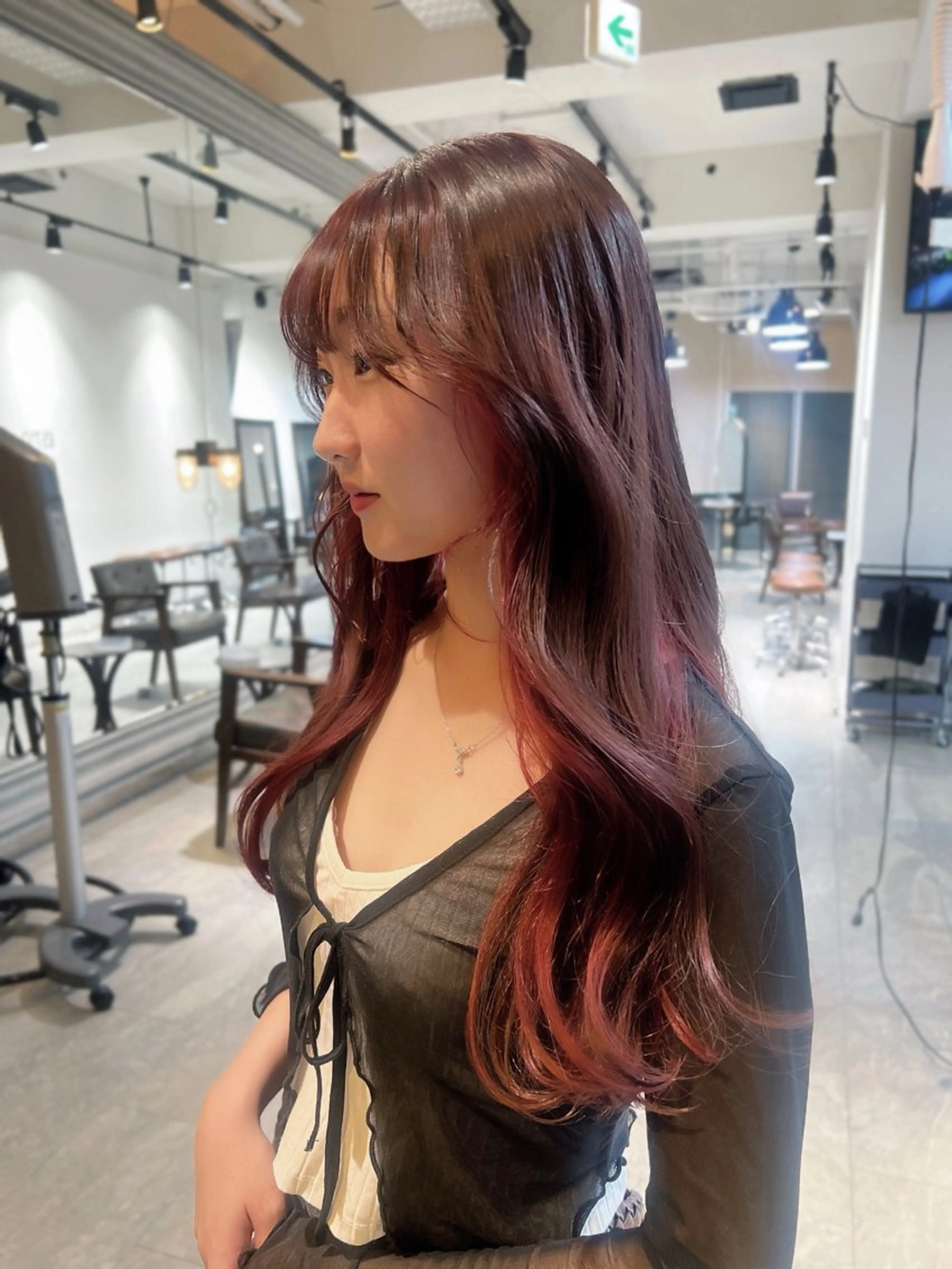 ロング カラー ヘアアレンジ ヘアカラー トリートメント ヘアセット 🎀ハイトーン・艶 カラー HANA🎀のヘアスタイル