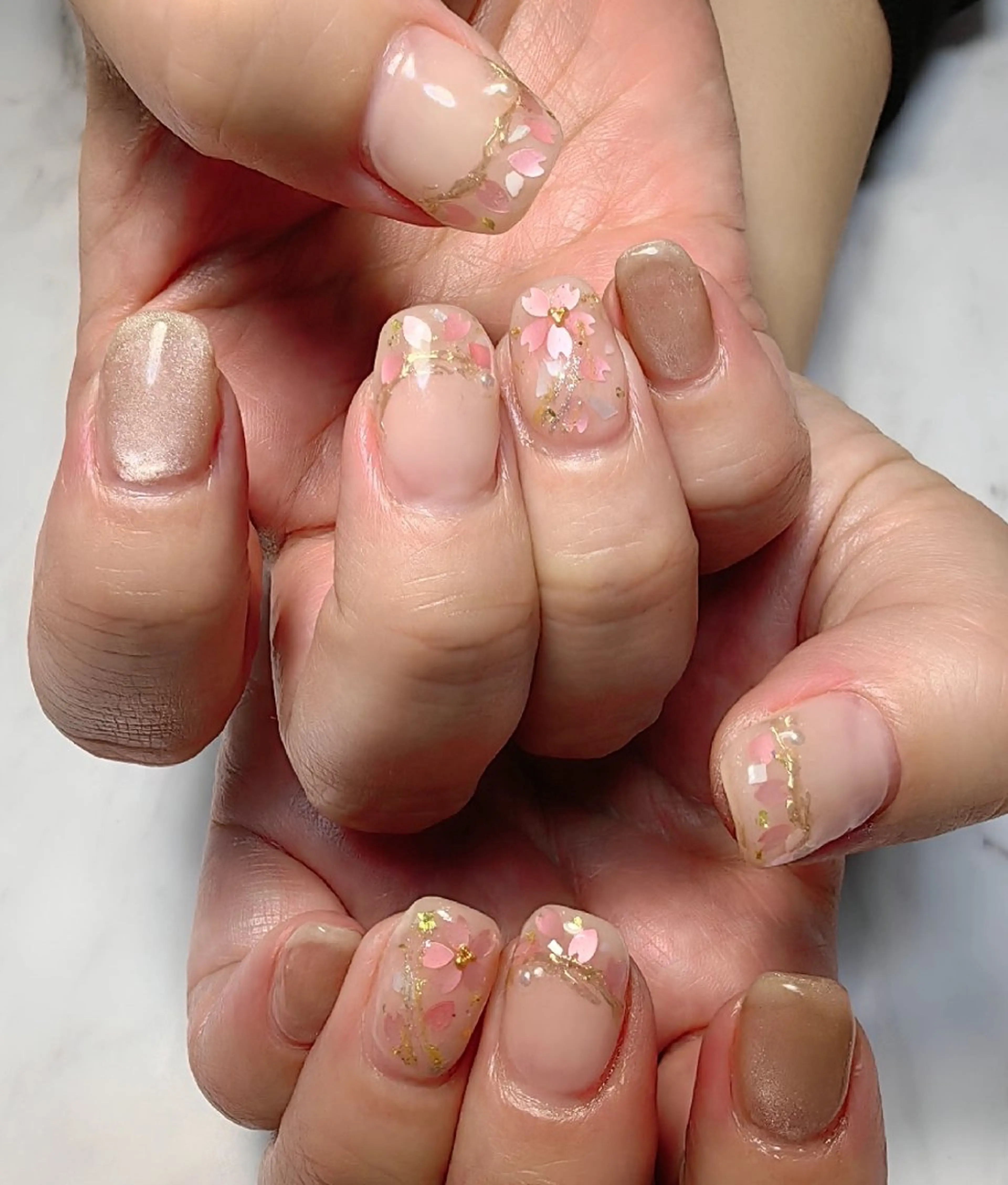 ネイル 桜ネイル ホログラムネイル ハンドネイル reve あやののネイルデザイン