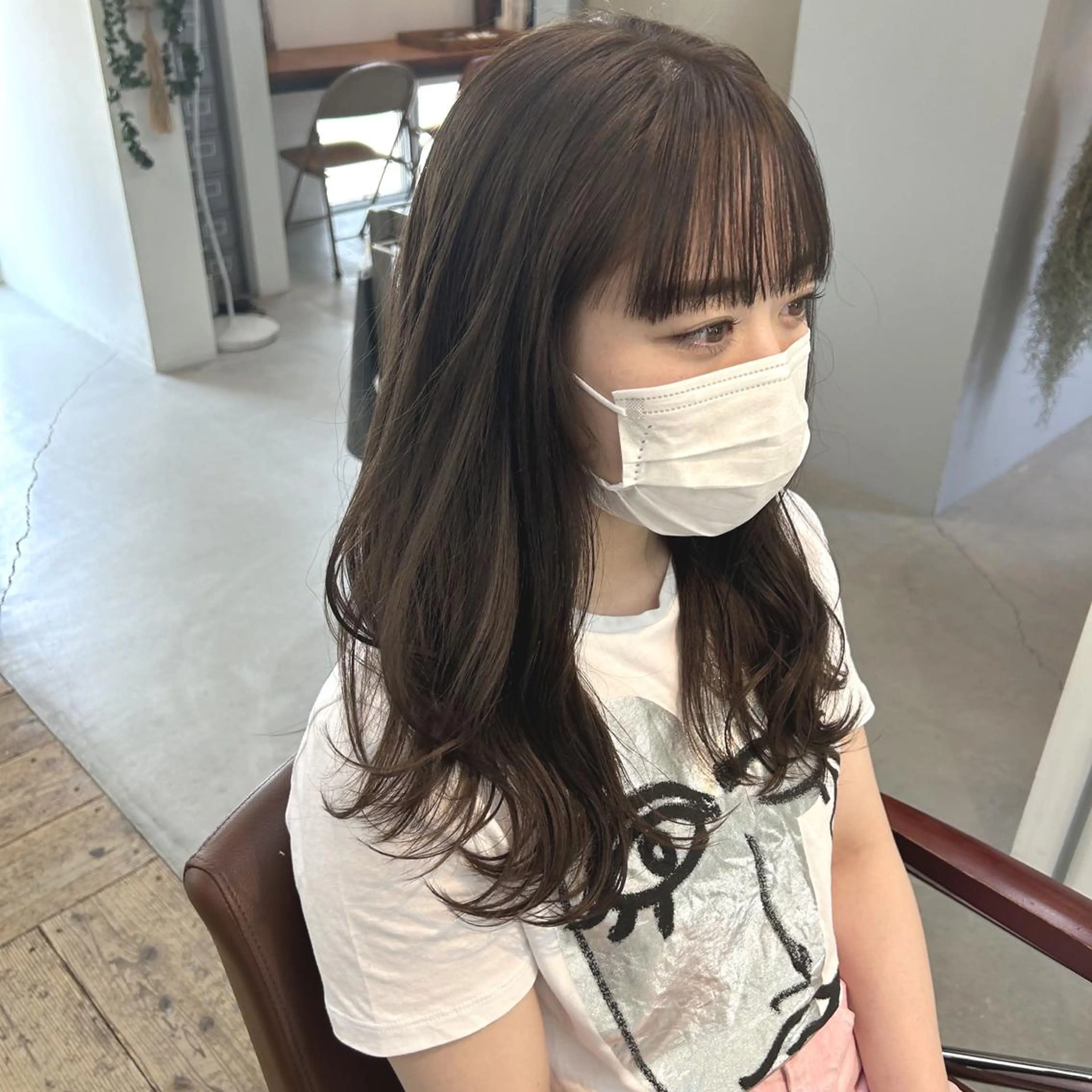 セミロング カット ヘアカラー トリートメント 綿貫 美雪のヘアスタイル