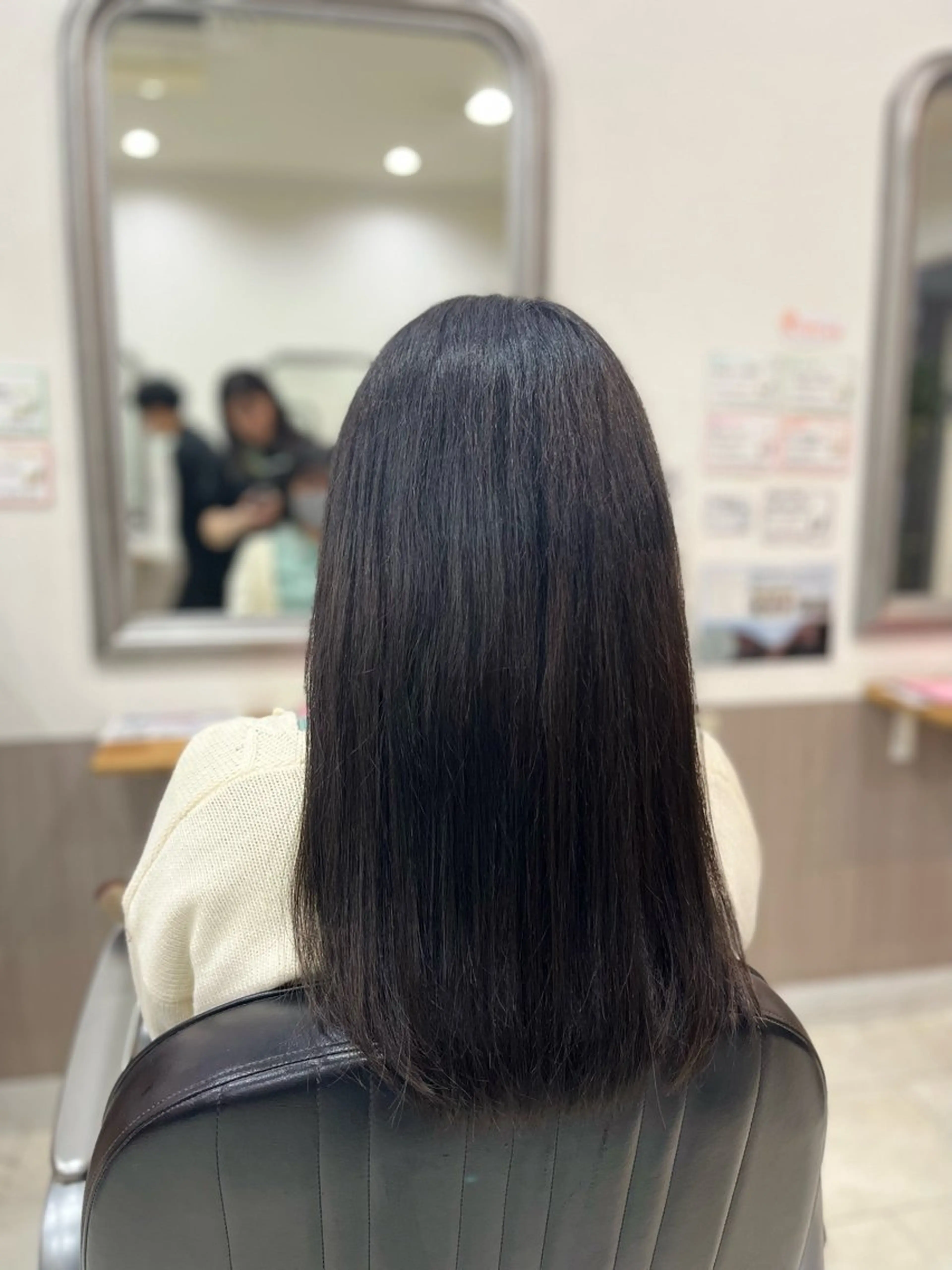 カラー 艶髪🥣透明感カラー 🫧前田奈津実のヘアスタイル