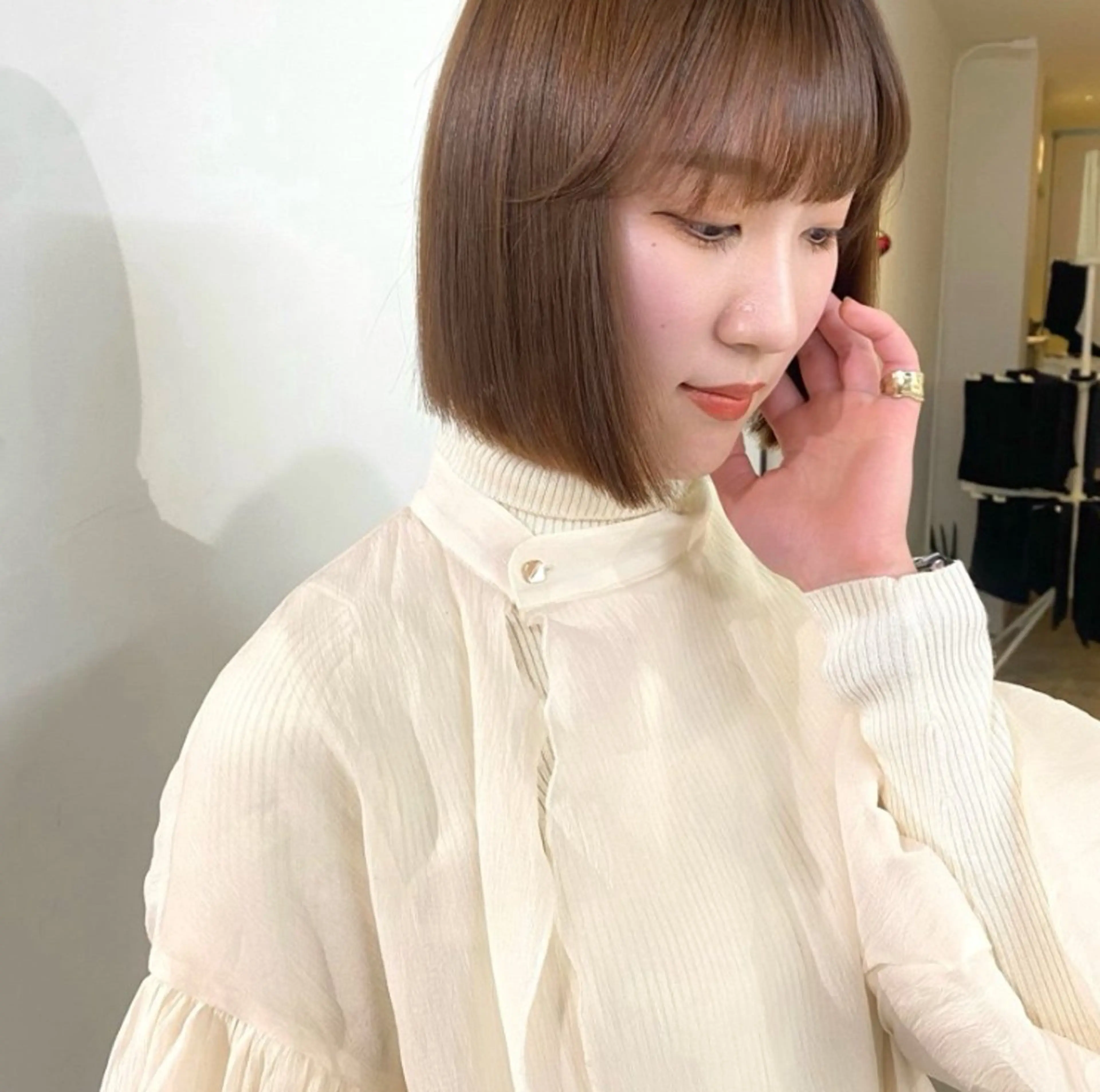 ショート カラー 切りっぱなしボブ ショートボブ ボブレイヤー 丸みショート ボブ mizuki/ピンク ベージュ.レイヤーのヘアスタイル