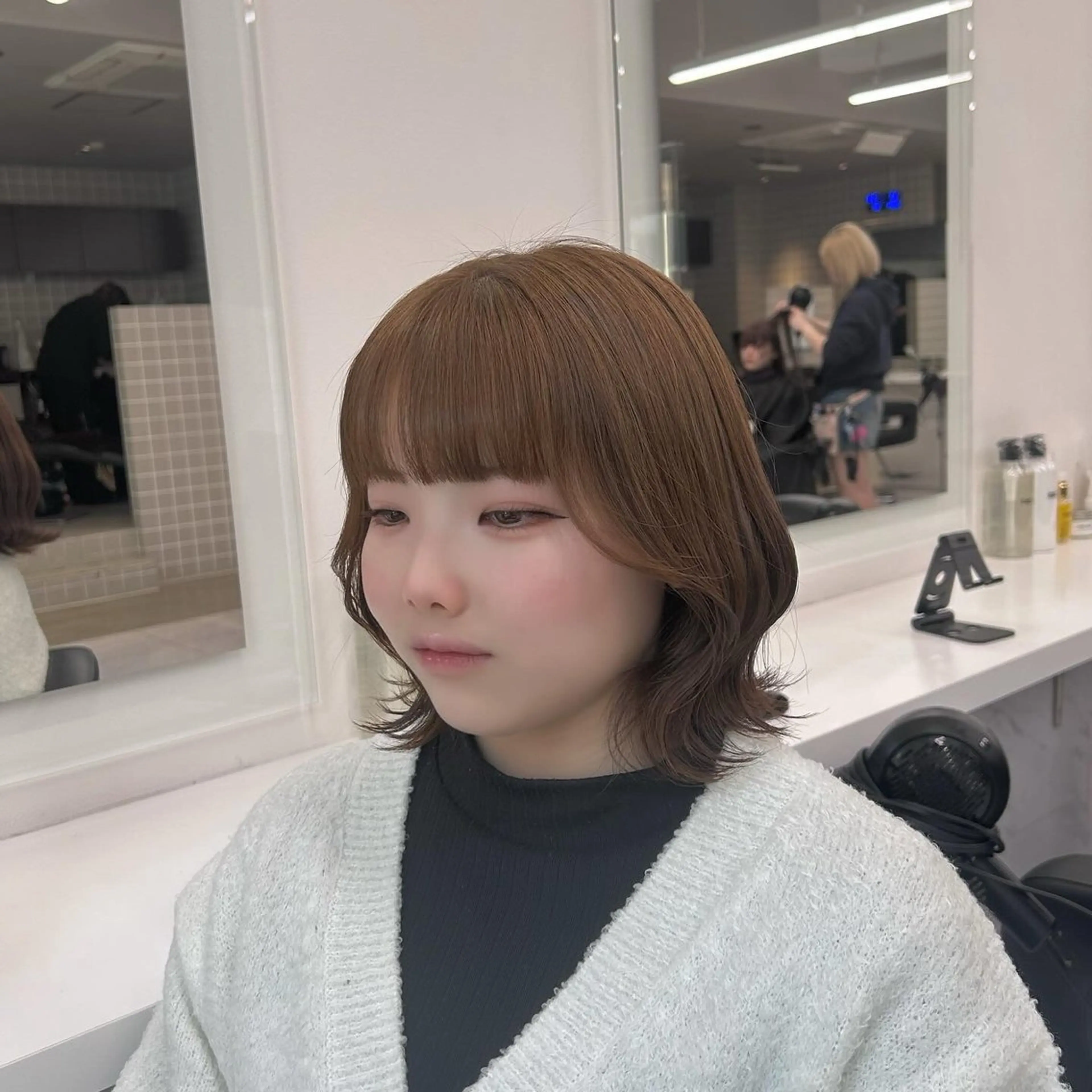 ミディアム カラー パーマ ヘアアレンジ メンズ キッズ ヘアカラー トリートメント ヘアセット ブリーチなしカラー/ ブラウン/レイヤーのヘアスタイル