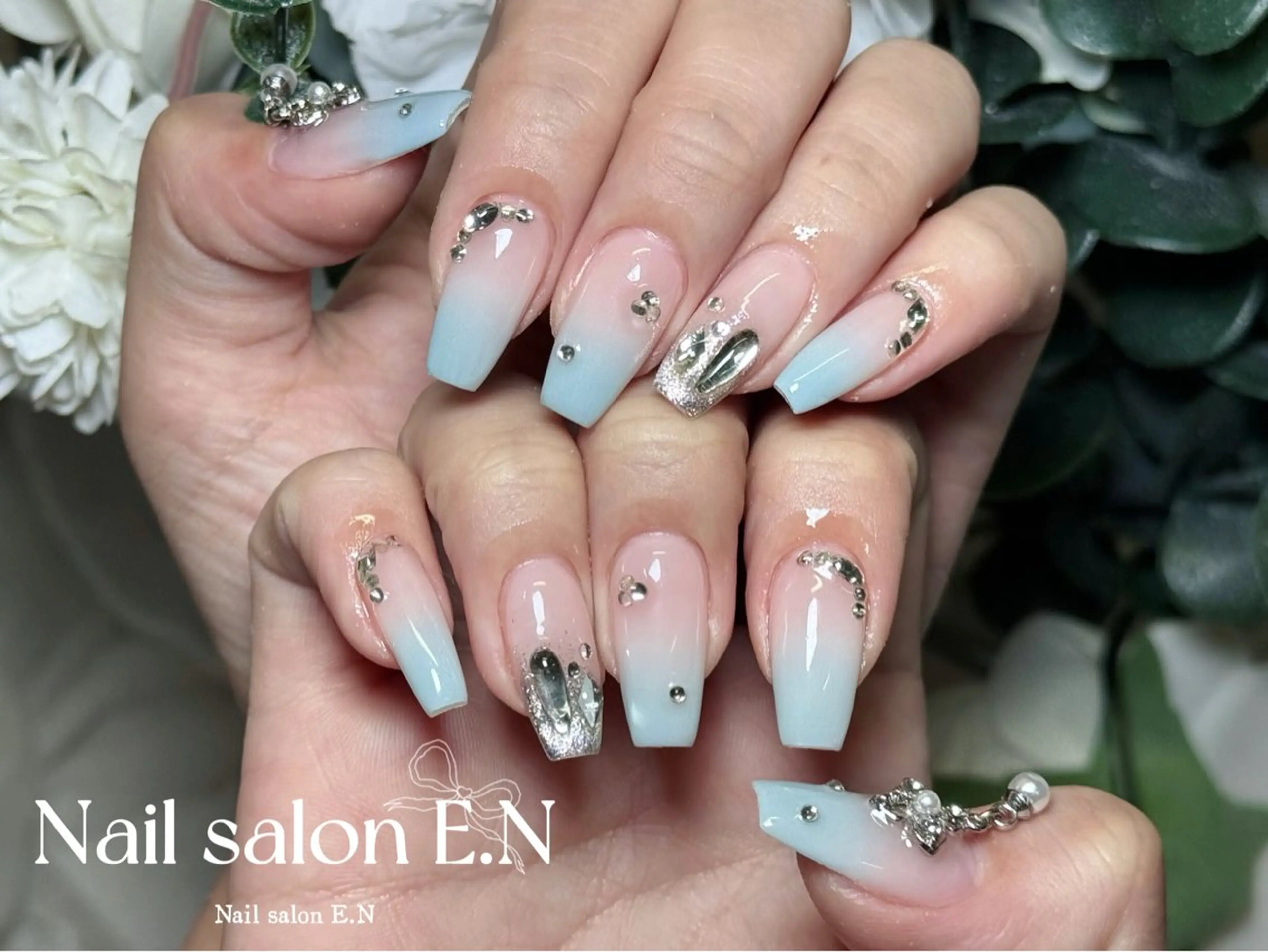 ネイル アートネイル オーロラネイル ブラウン クリアネイル フレンチネイル ハンドネイル E.N🦋 長さ出し/持ち込みのネイルデザイン