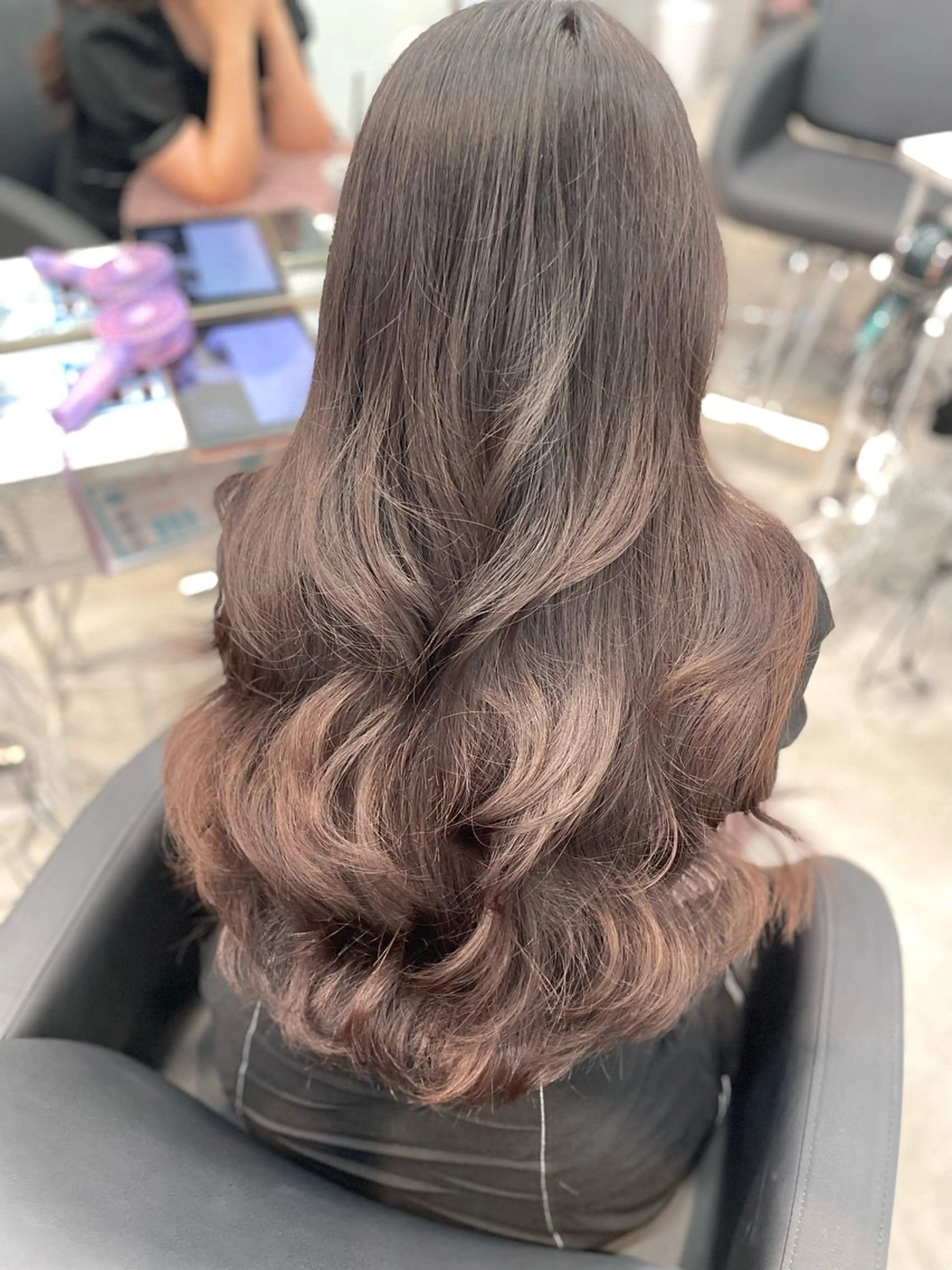 ロング 顔周りカット 髪質改善 韓国風ヘア レイヤーカット 小顔カット ムラ修正ブリーチ 山田眞之介のヘアスタイル