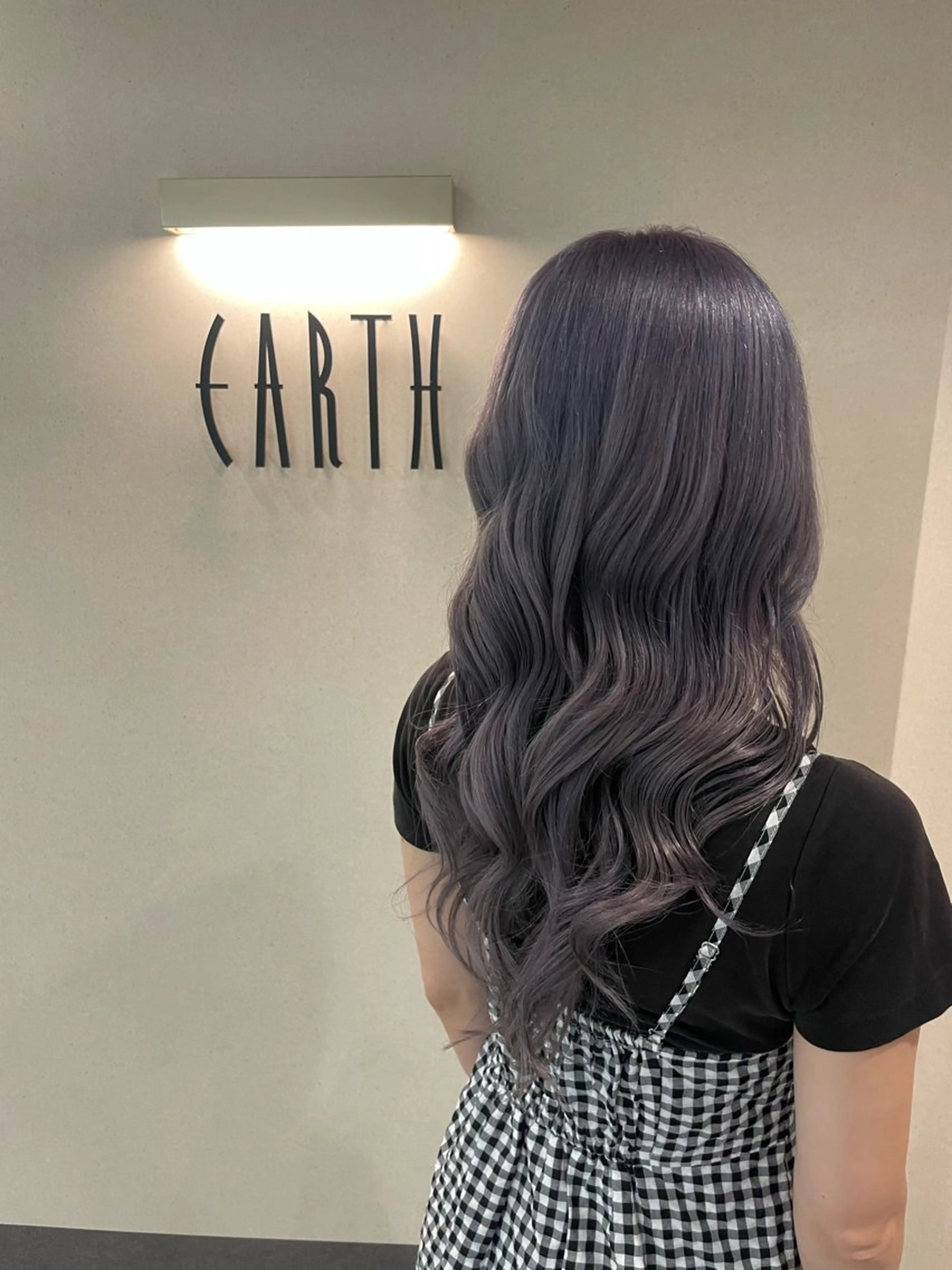 ロング カラー グレージュ パープルカラー パープルグレージュ EARTH菊名店👾 ひらのすぐるのヘアスタイル
