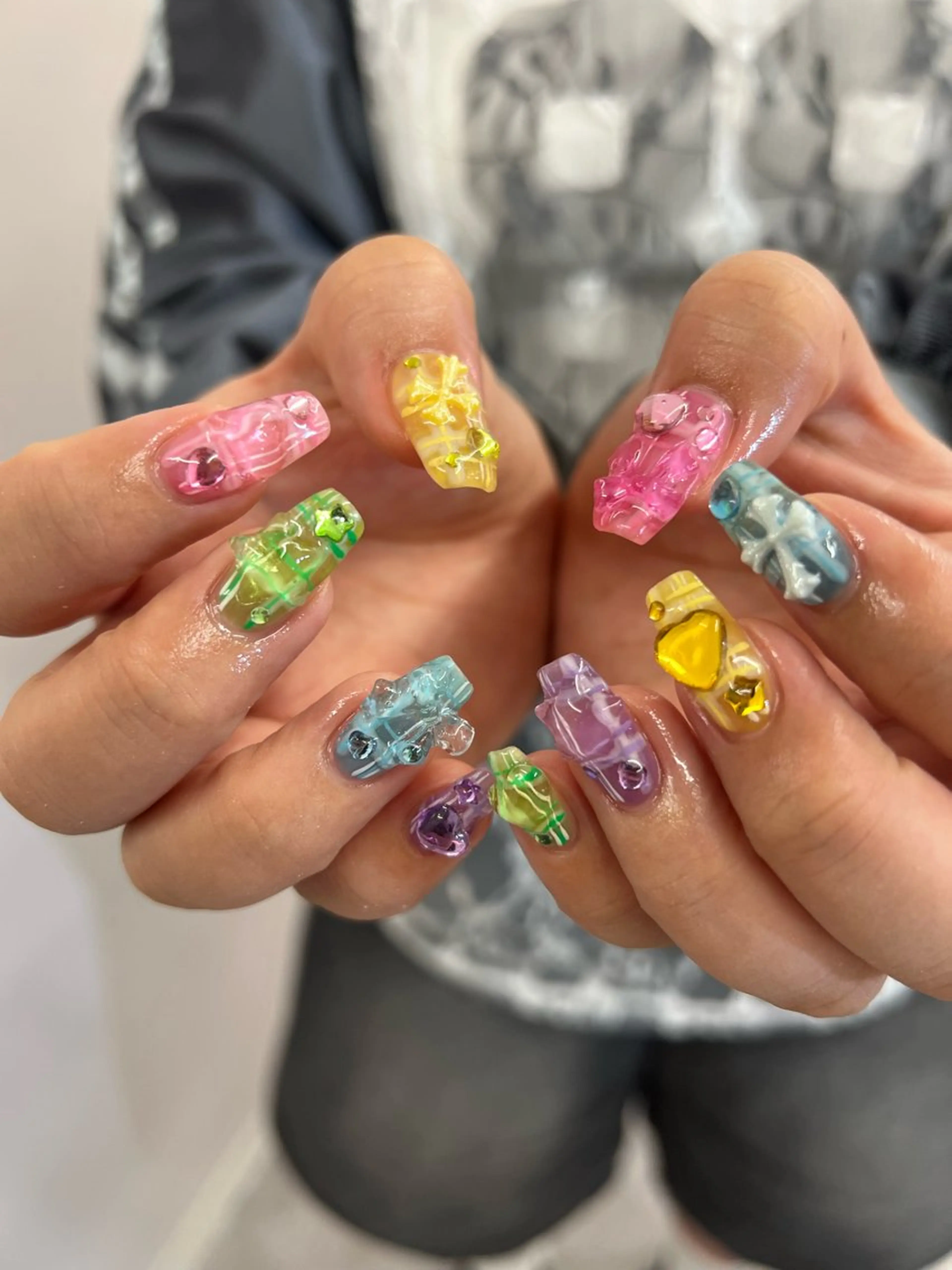 ネイル ジェルネイル キラキラネイル マグネットネイル ニュアンスネイル パラジェル ハンドネイル ハンドケア Bana_ Nailのネイルデザイン