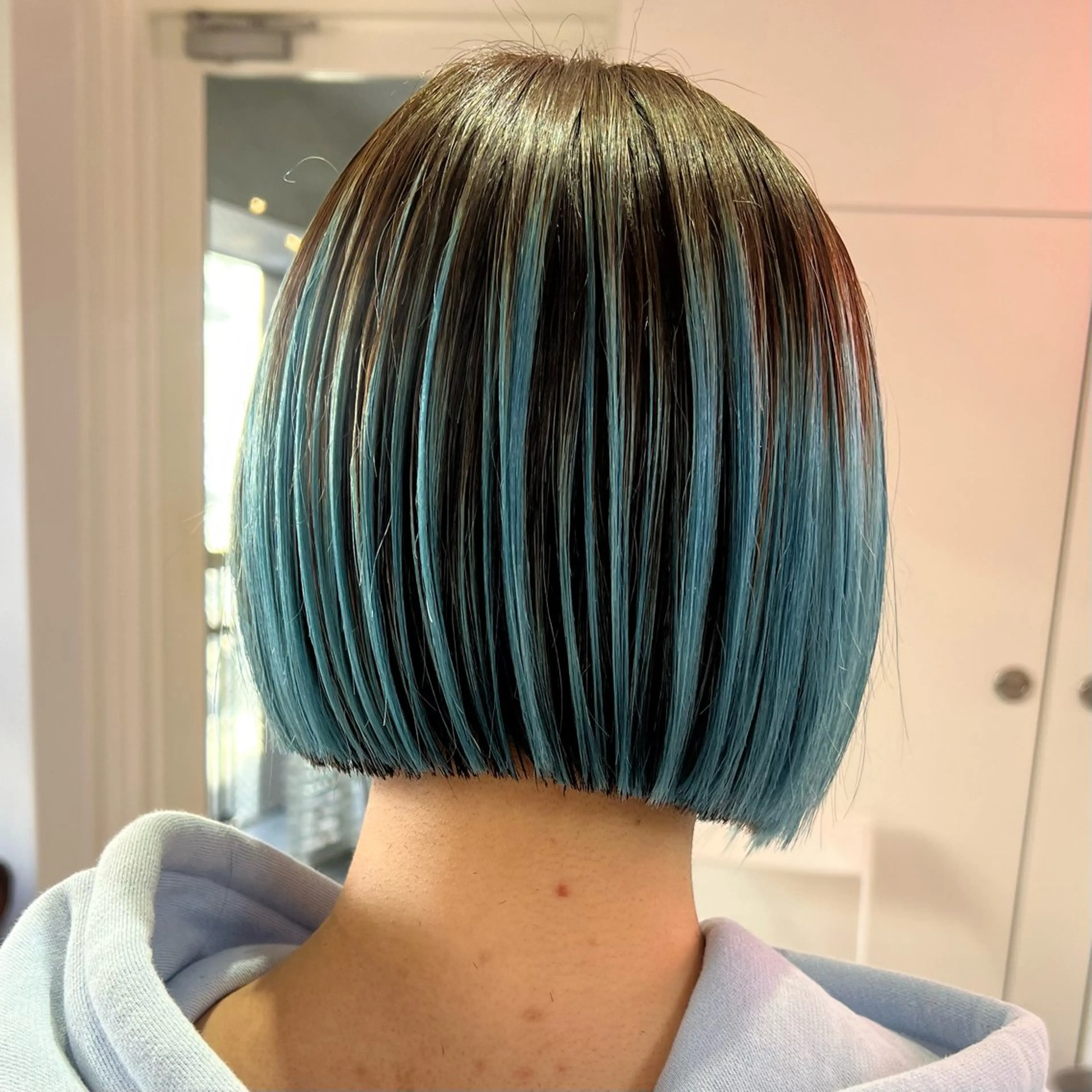 ショート カラー パーマ ヘアアレンジ メンズ 🧨ブリーチー×ボブ レイヤー💎じゅえるのヘアスタイル