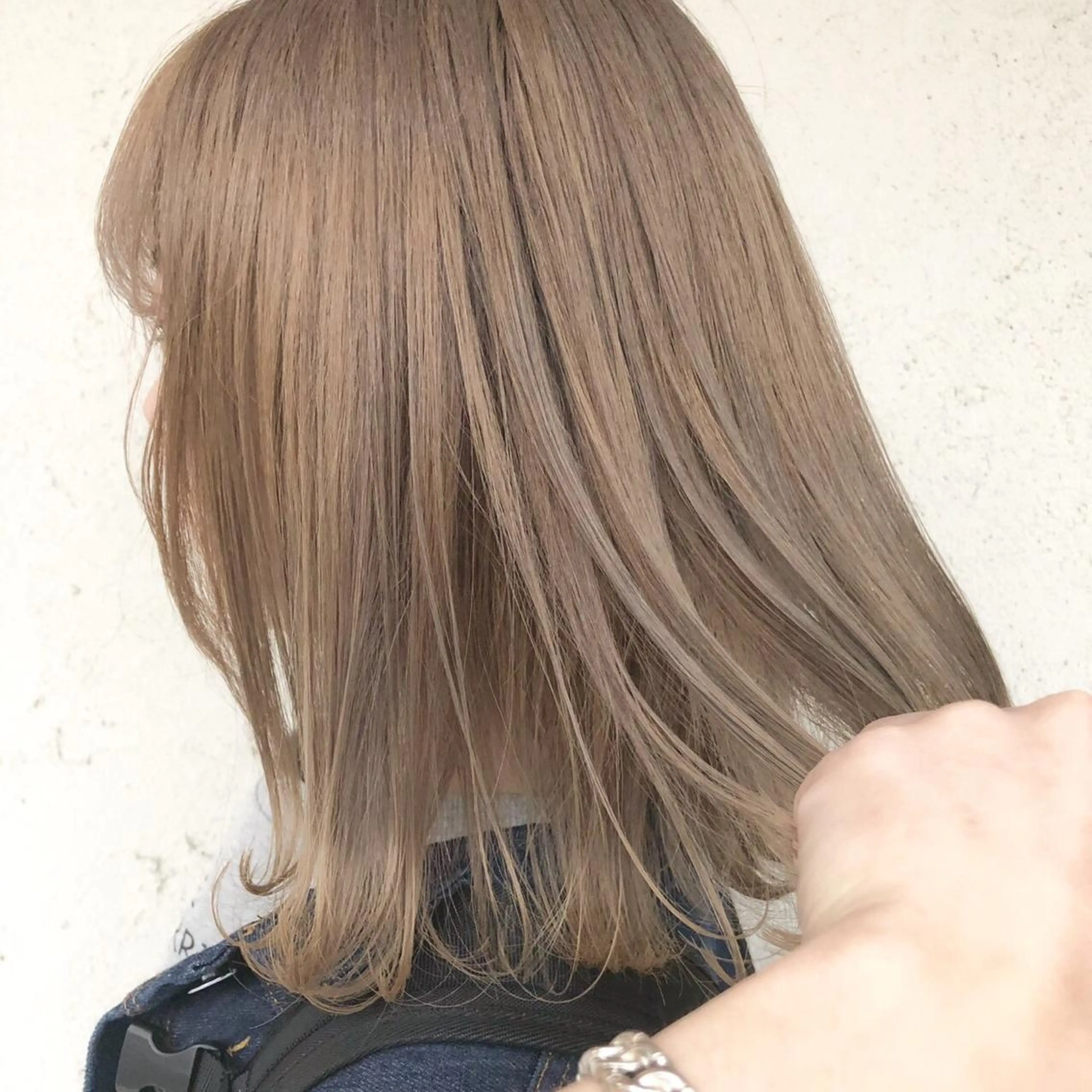 ミディアム カラー ヘアアレンジ キッズ アディクシーカラー バレイヤージュ ミストバング ベージュカラー 黒髪 カラー特化サロン Eir心斎橋のヘアスタイル