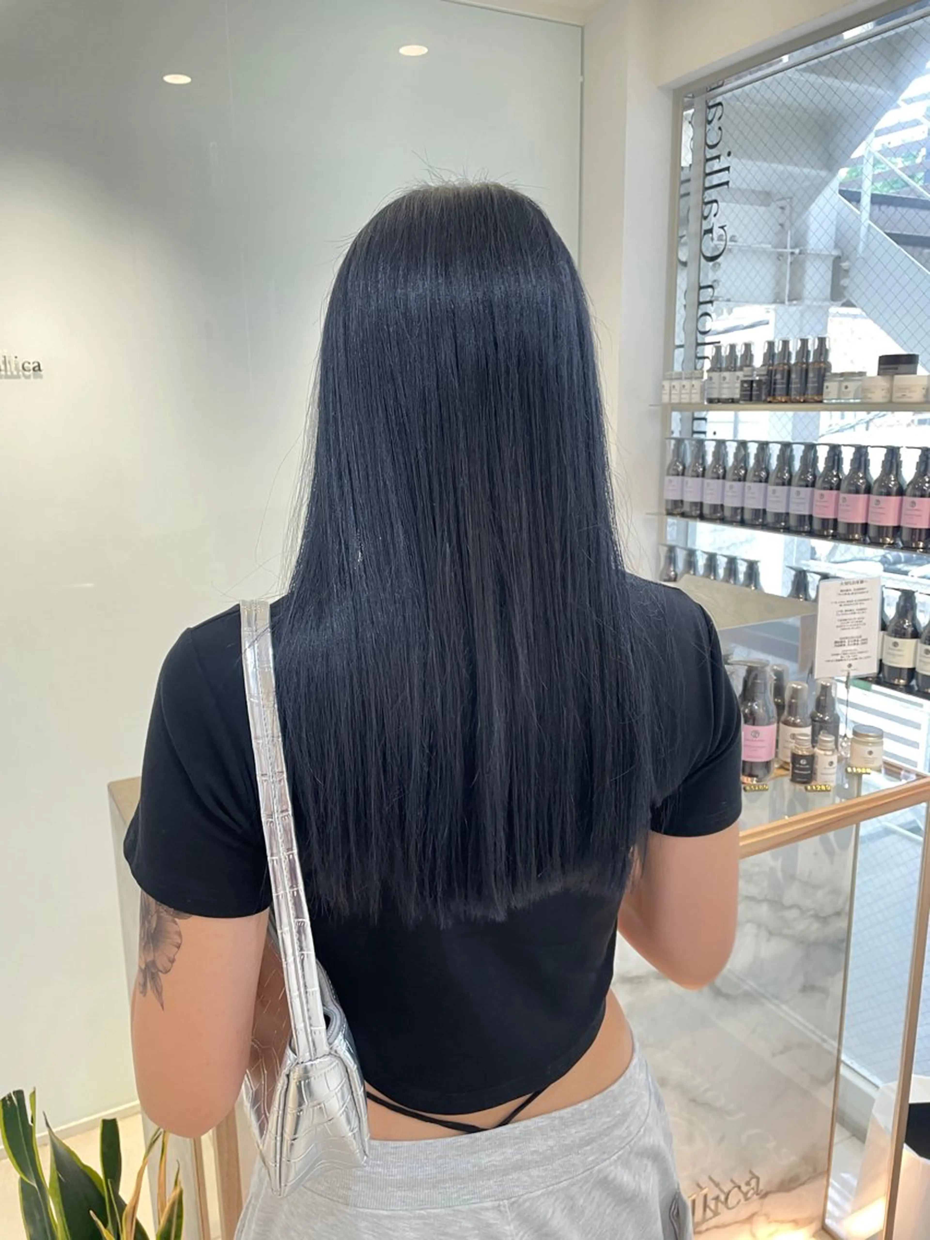 ⚫️就活、実習生必見⚫️落ちる黒染め⚫️韓国風ブルーブラック⚫️艶、透明感を自分好みで変えられますの写真