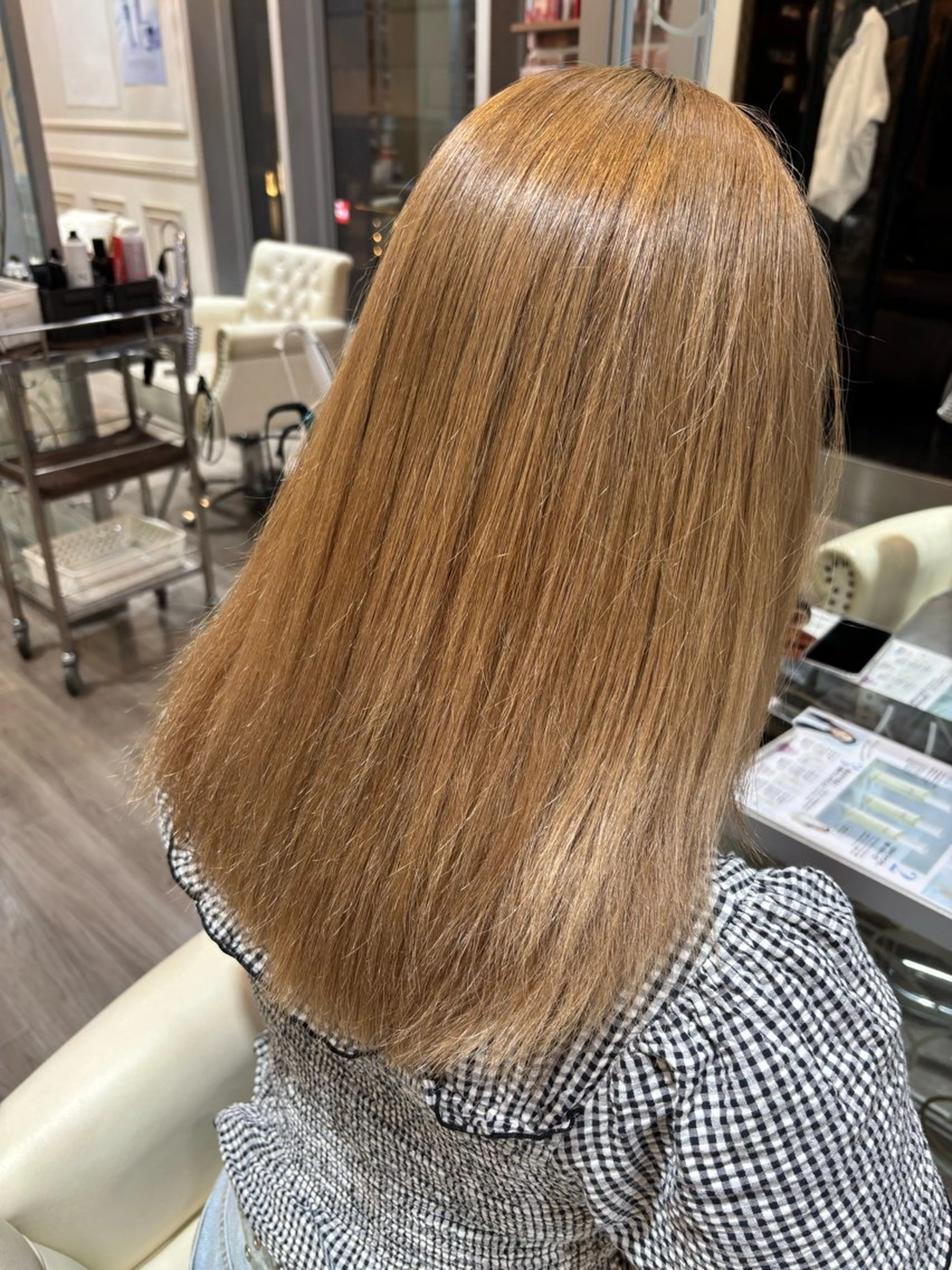 セミロング COCONA🎀 /透明感/艶カラーのヘアスタイル