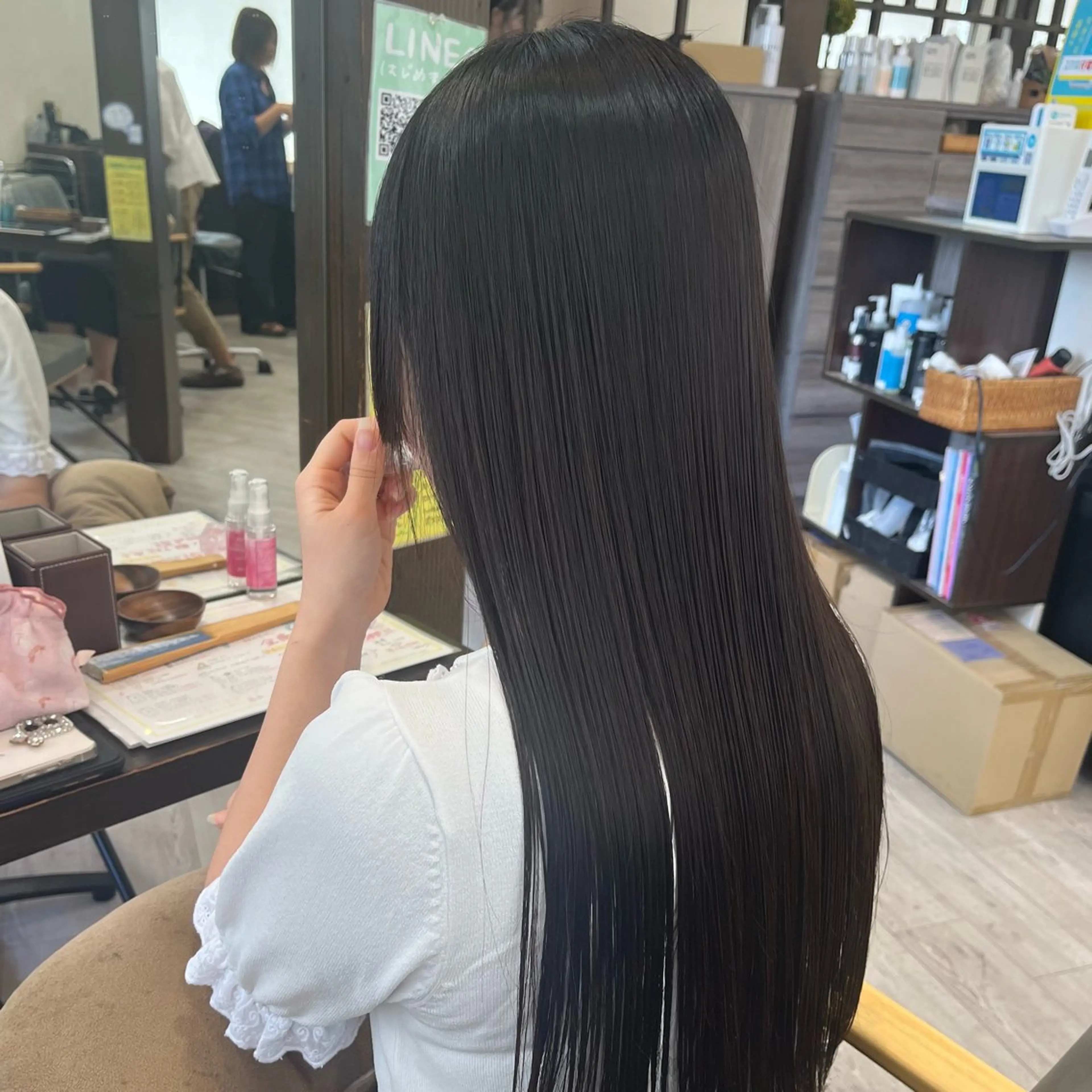 ロング 縮毛矯正 佐藤 瑚碧のヘアスタイル