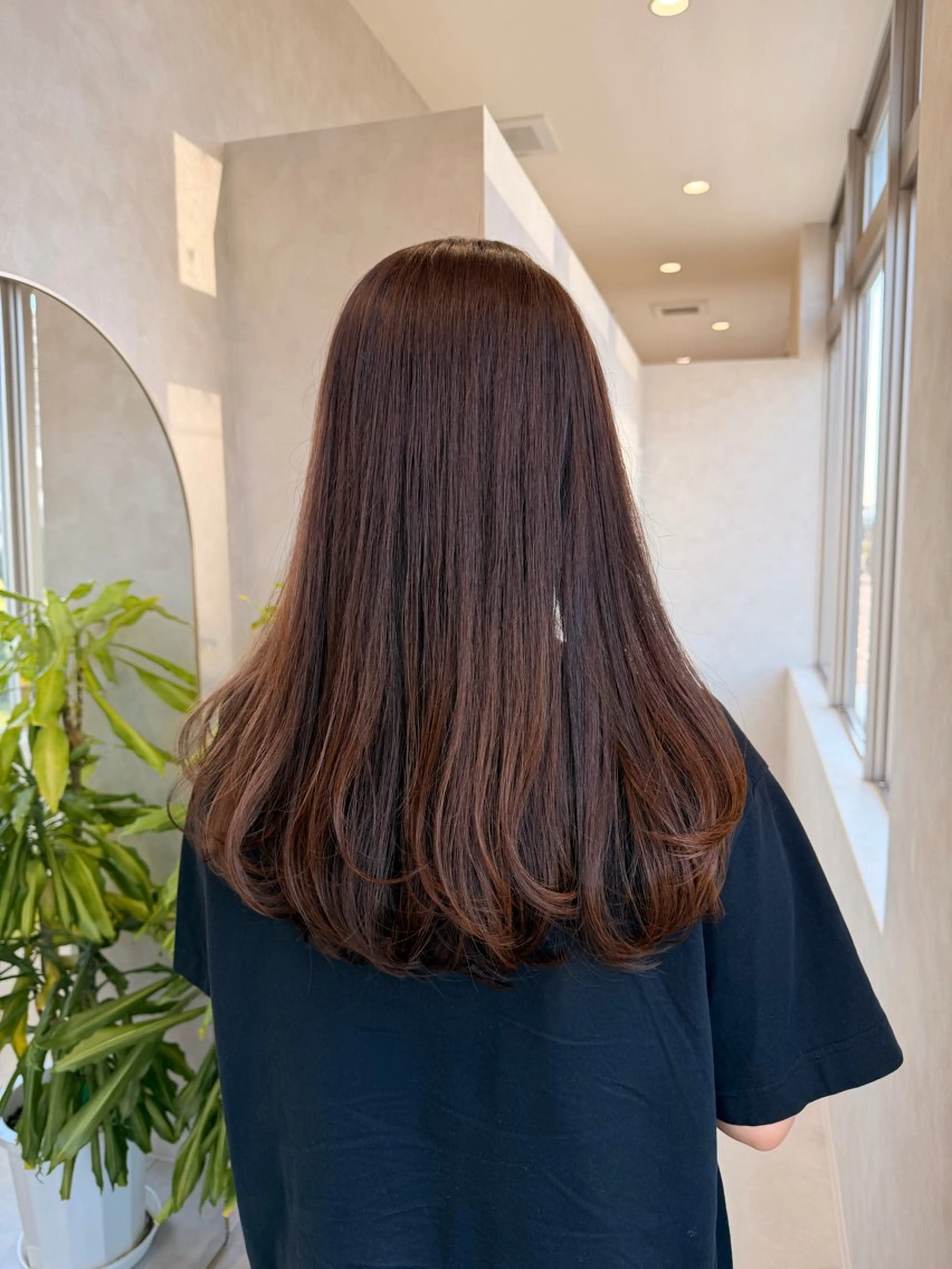 セミロング レイヤーカット 🫖Eleanor Aya🥞のヘアスタイル