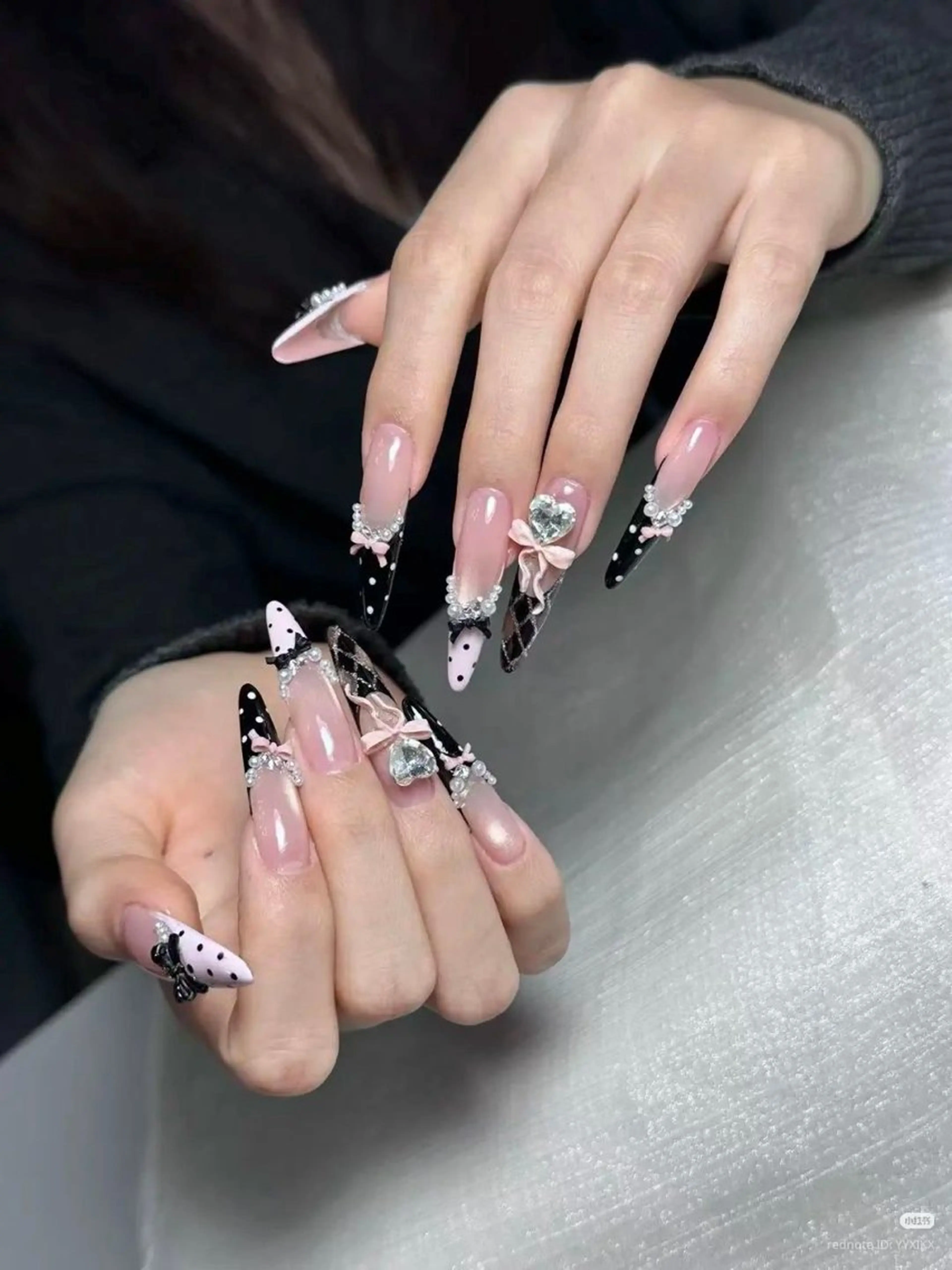 ネイル アートネイル 長さ出し ジェルネイル マグネットネイル ニュアンスネイル ハンドネイル Cloudy Chan Nailのネイルデザイン